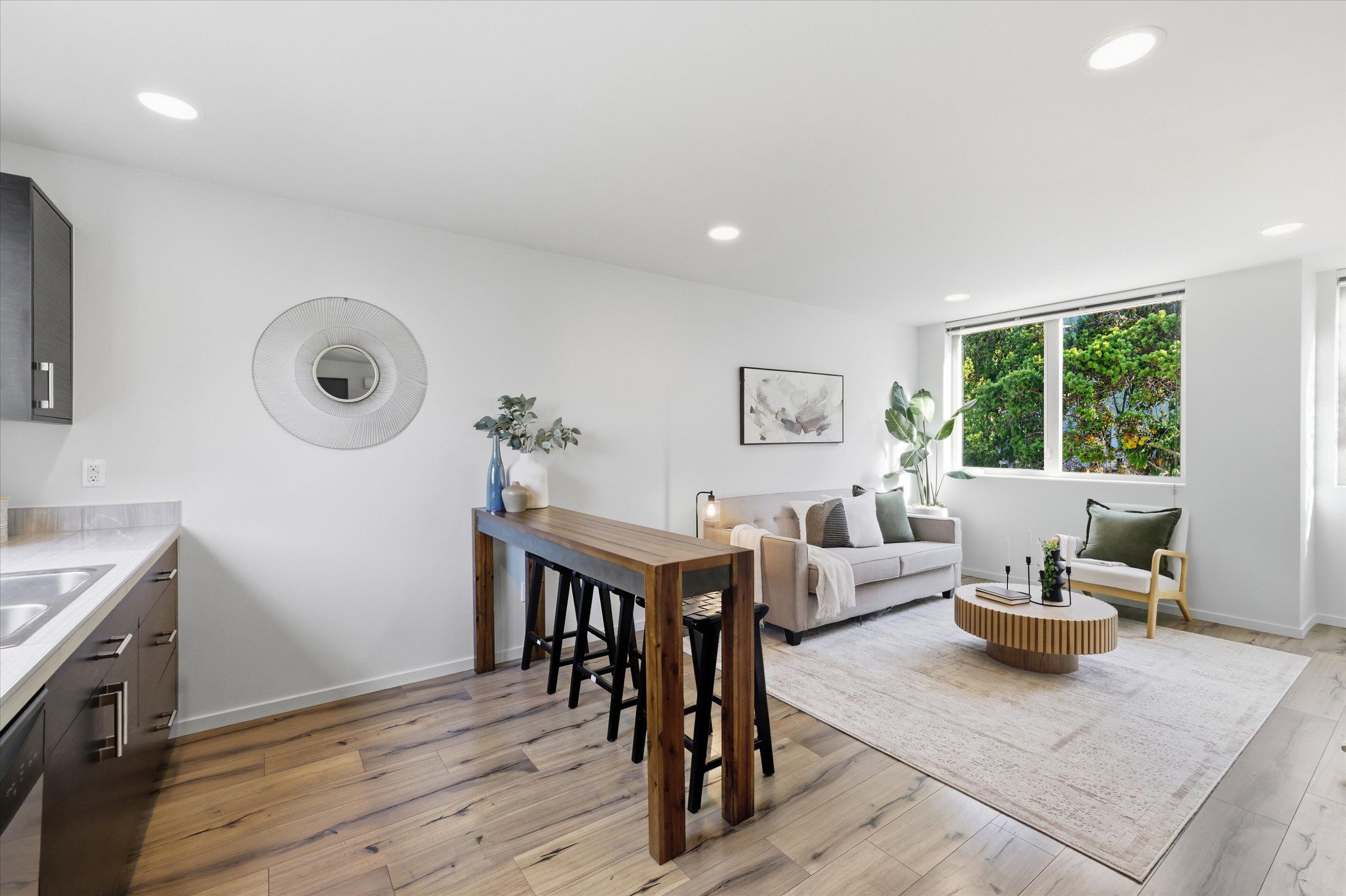 2421 Wickstrom Place SW, Seattle, WA 98116 - 物件實景