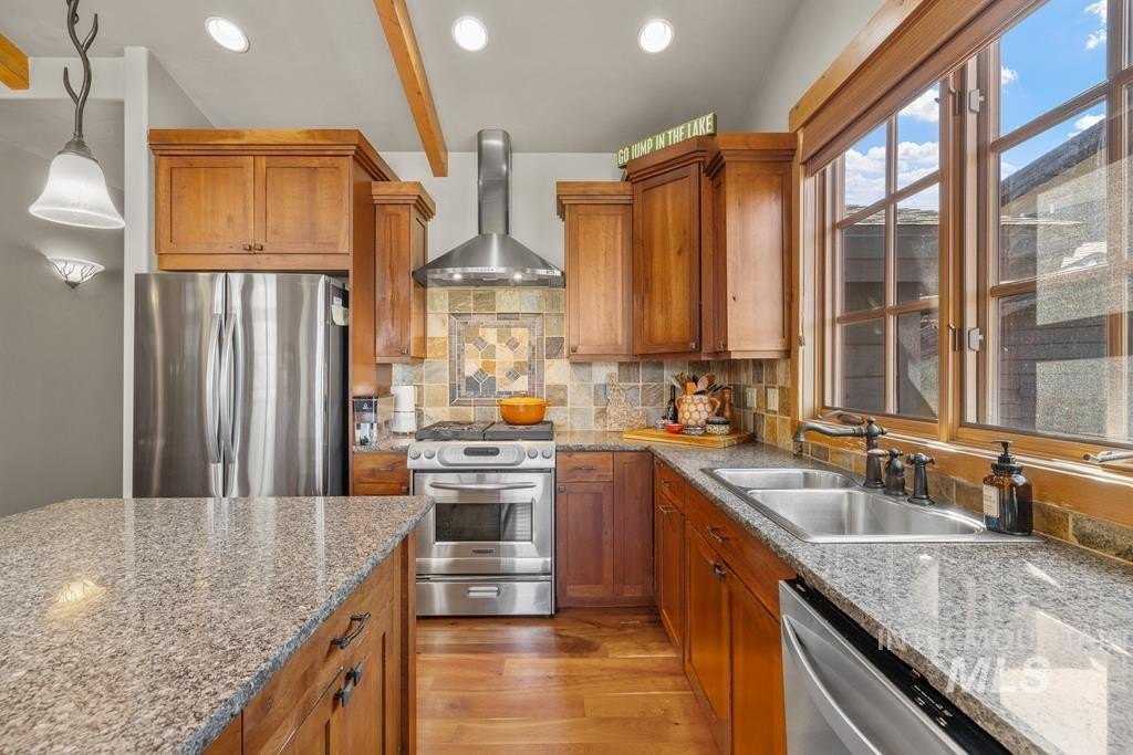 McCall, Idaho, 83638, United States, 4 Bedrooms Bedrooms, ,3 BathroomsBathrooms,Residential,For Sale,1803021