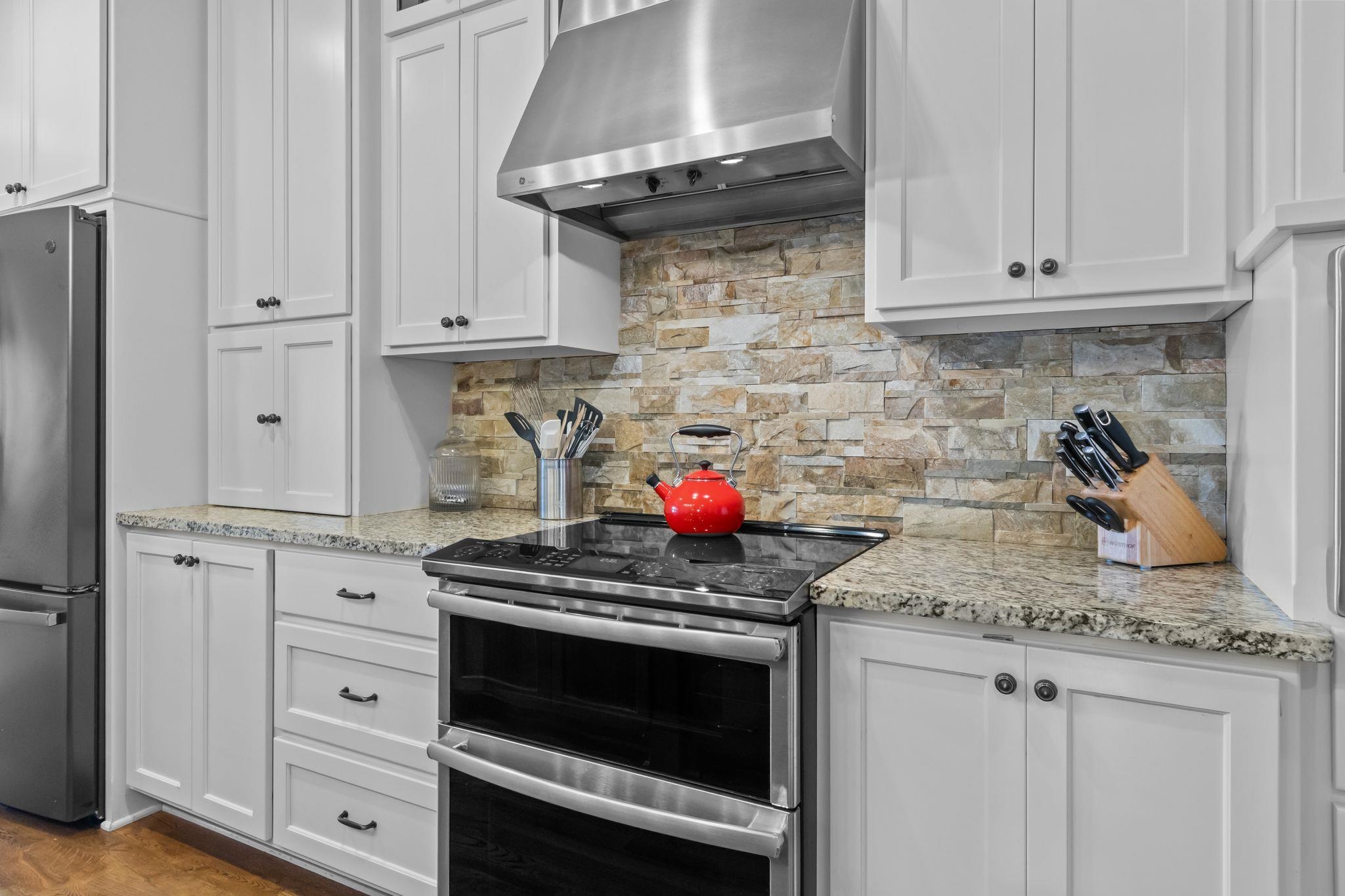 APPLETON, Wisconsin, 54913, United States, 3 Bedrooms Bedrooms, ,3 BathroomsBathrooms,Residential,For Sale,1987734