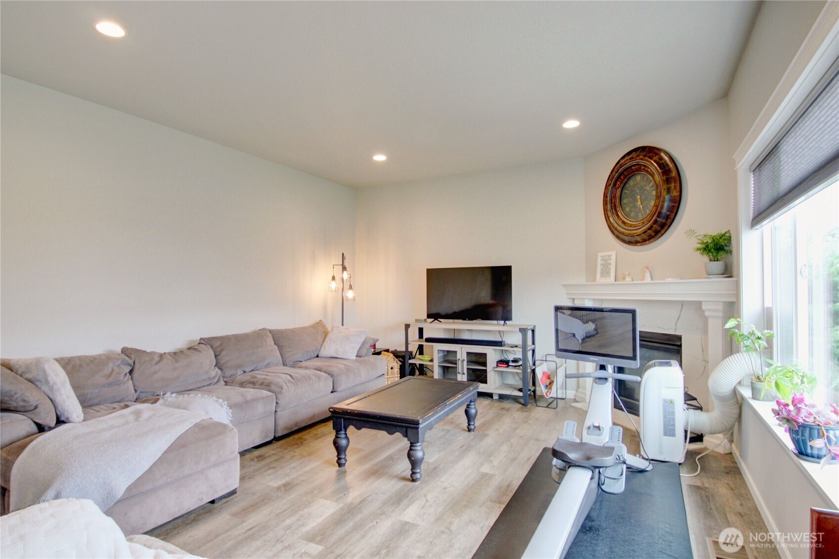 Mount Vernon, Washington, 98273, United States, 3 Bedrooms Bedrooms, ,3 BathroomsBathrooms,Residential,For Sale,1975084