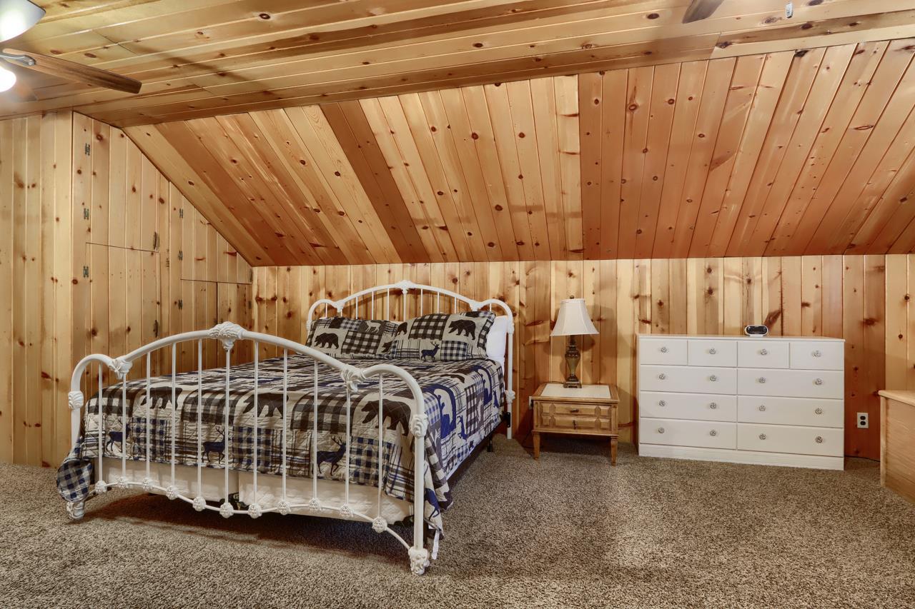 Yosemite, California, 95389, United States, 5 Bedrooms Bedrooms, ,4 BathroomsBathrooms,Residential,For Sale,2048159