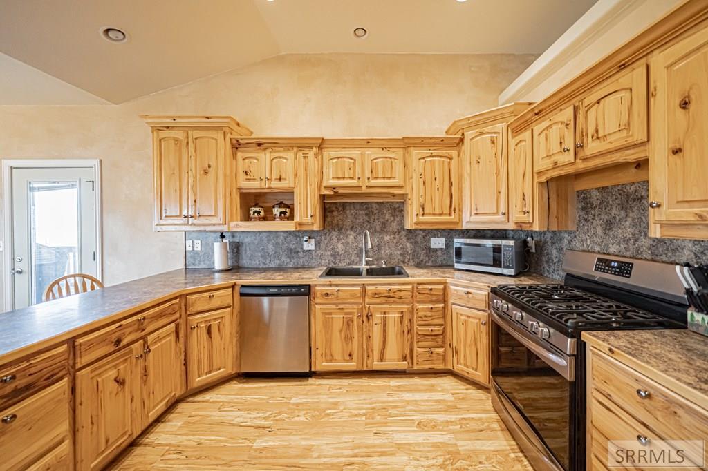 RIGBY, Idaho, 83442, United States, 5 Bedrooms Bedrooms, ,3 BathroomsBathrooms,Residential,For Sale,2007504