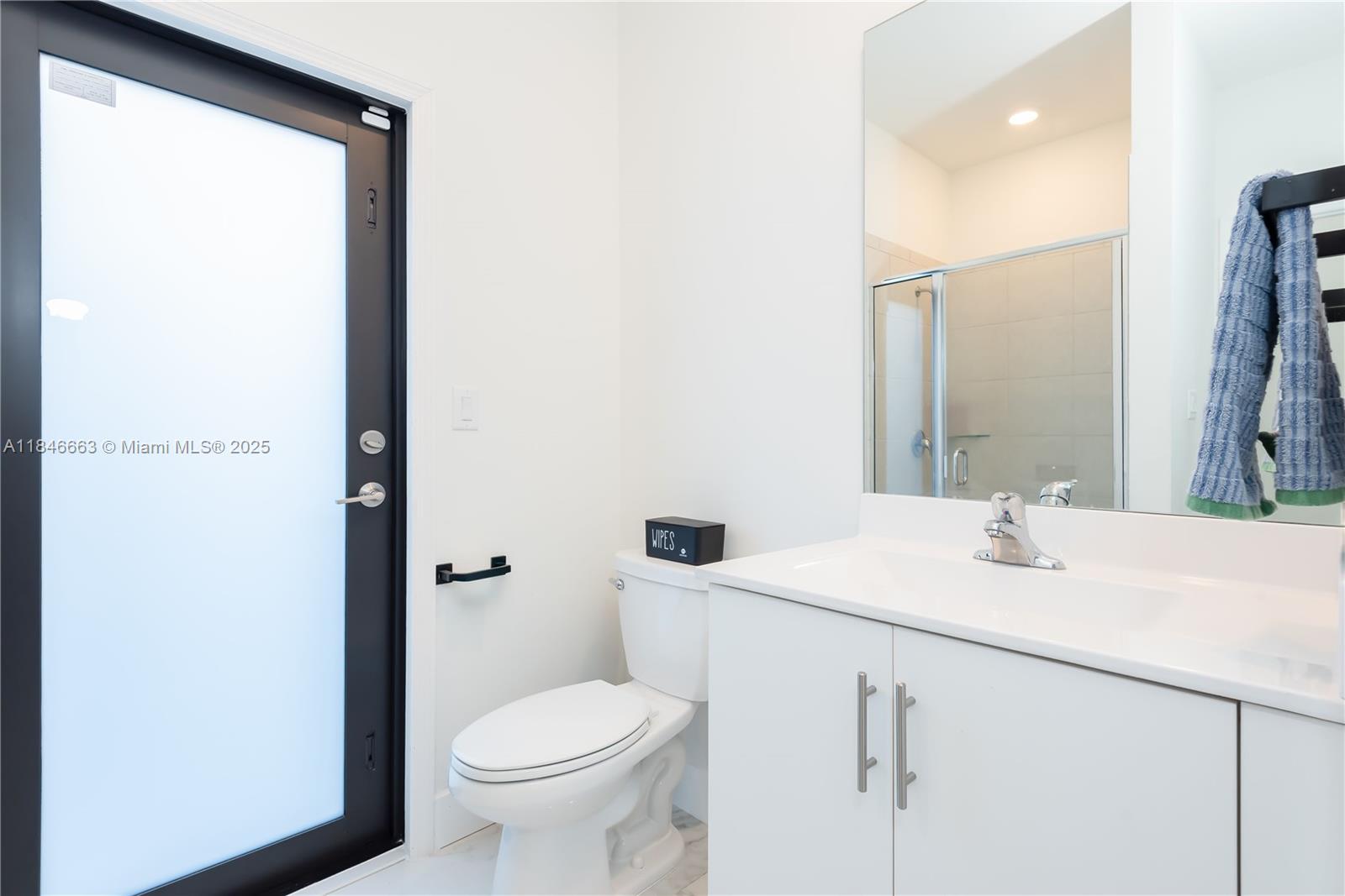 Homestead, Florida, 33032, United States, 5 Bedrooms Bedrooms, ,3 BathroomsBathrooms,Residential,For Sale,1900926