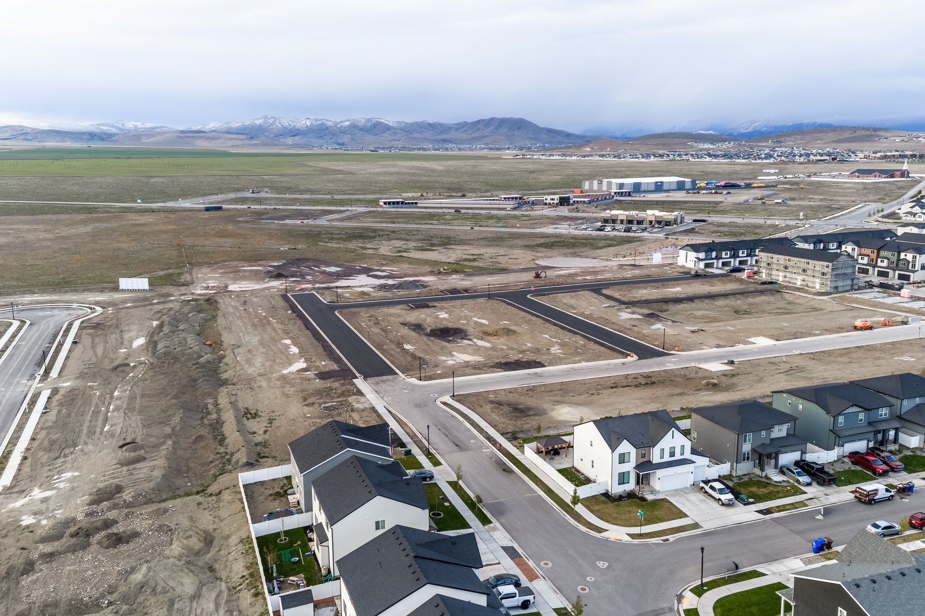  Better Than New Construction in Eagle Mountain, 2-Story with Finished Basement - 物件實景