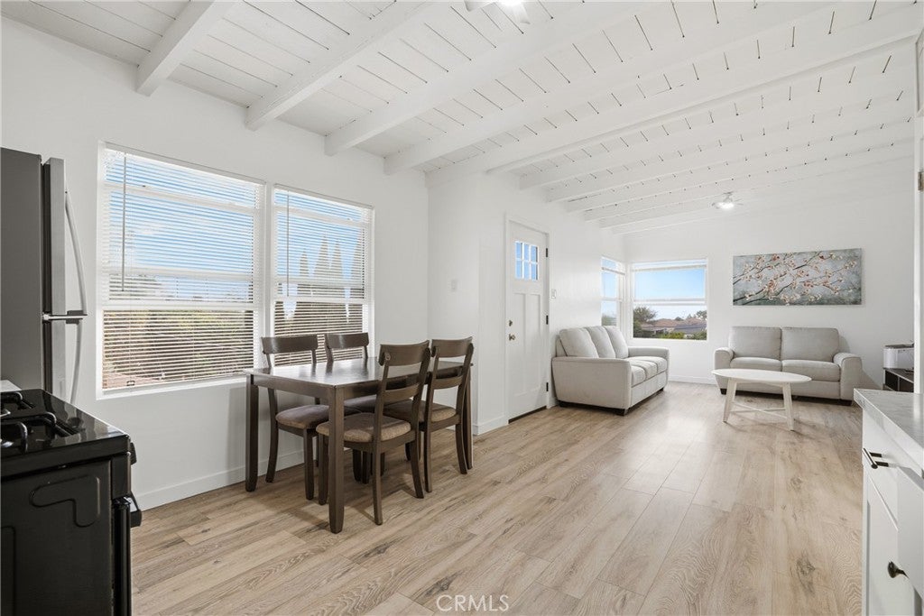 Los Angeles, California, 90063, United States, 2 Bedrooms Bedrooms, ,1 BathroomBathrooms,Residential,For Sale,1990797