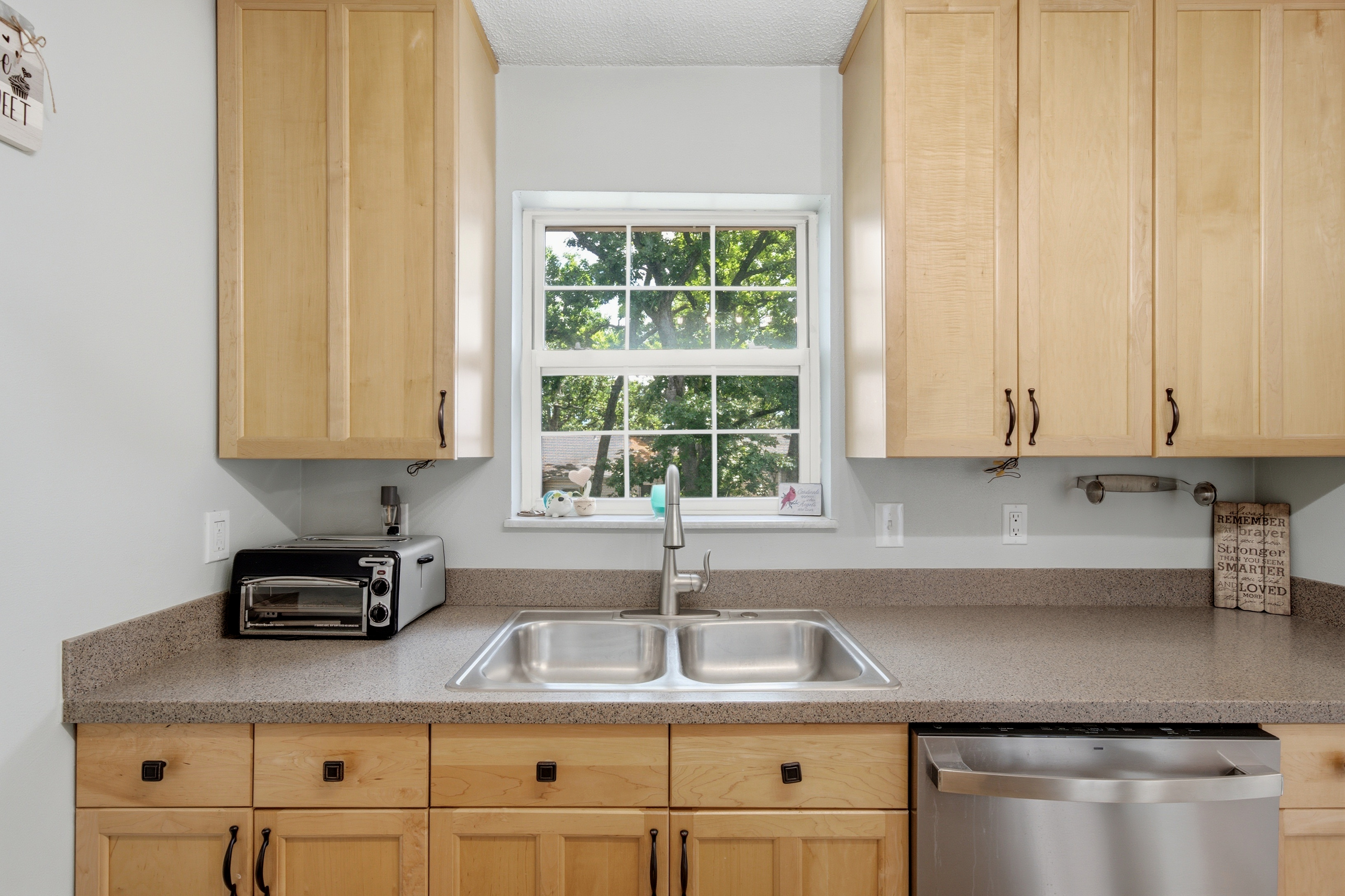  Experience Comfort and Convenience in this Charming Brentwood Forest Condo - 物件實景