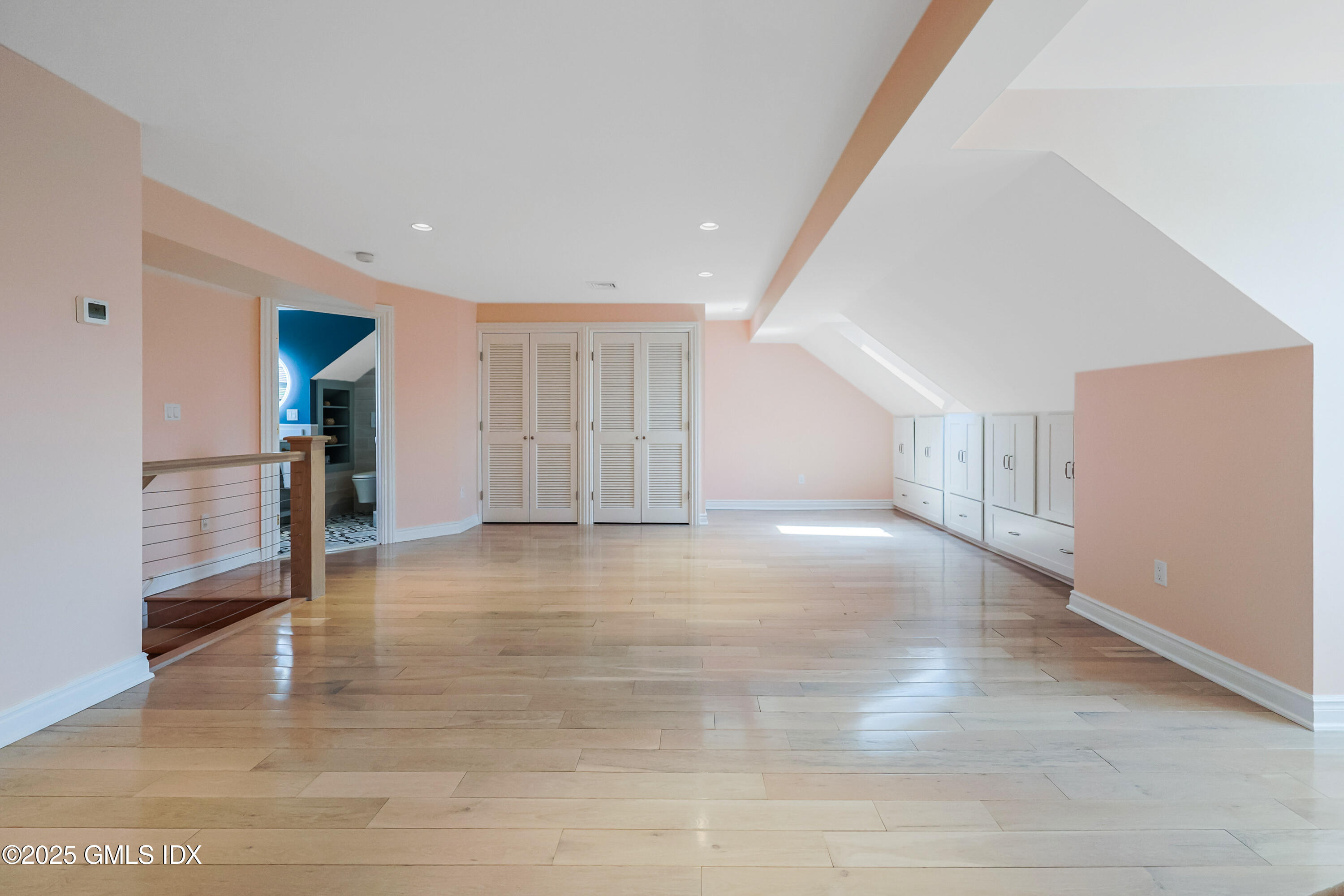 Old Greenwich, Connecticut, 06870, United States, 4 Bedrooms Bedrooms, ,5 BathroomsBathrooms,Residential,For Sale,1821609
