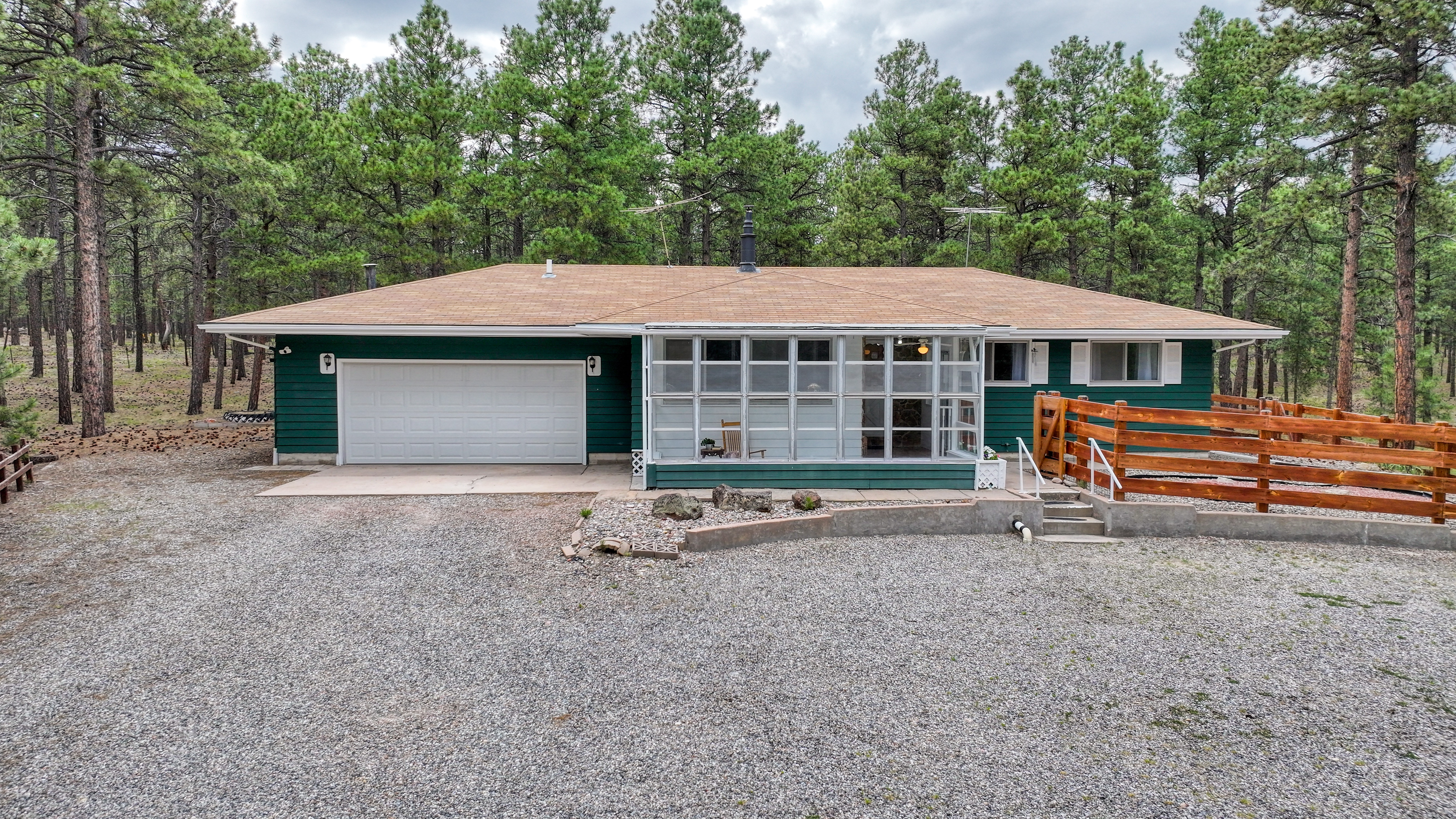  Meticulously maintained ranch-style home in sought-after Black Forest - 物件實景