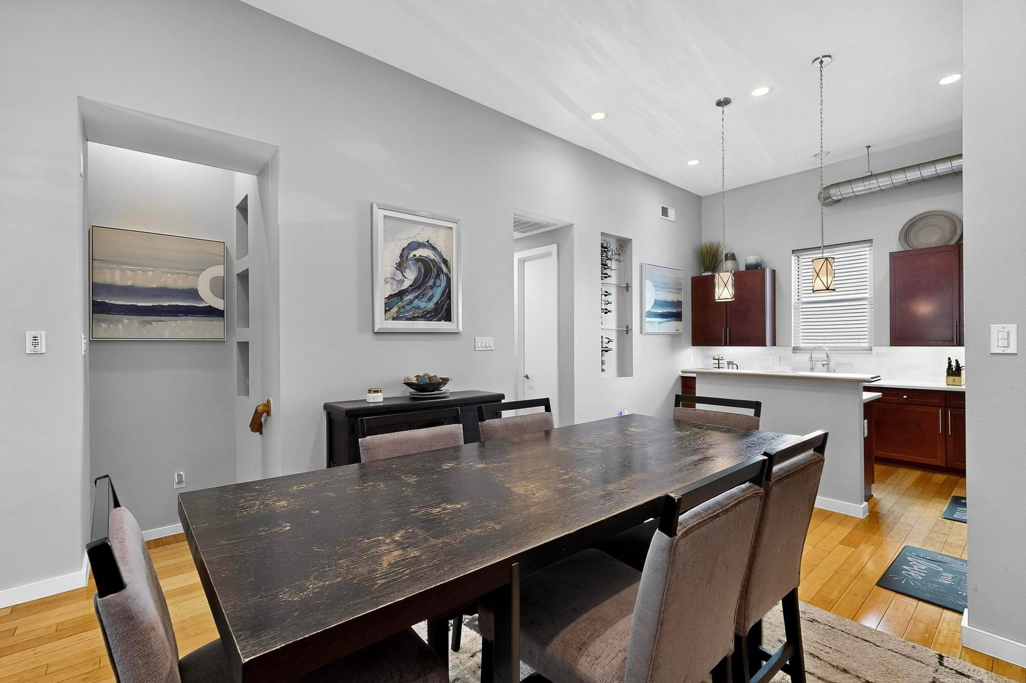 Dallas, Texas, 75204, United States, 3 Bedrooms Bedrooms, ,3 BathroomsBathrooms,Residential,For Sale,1977782