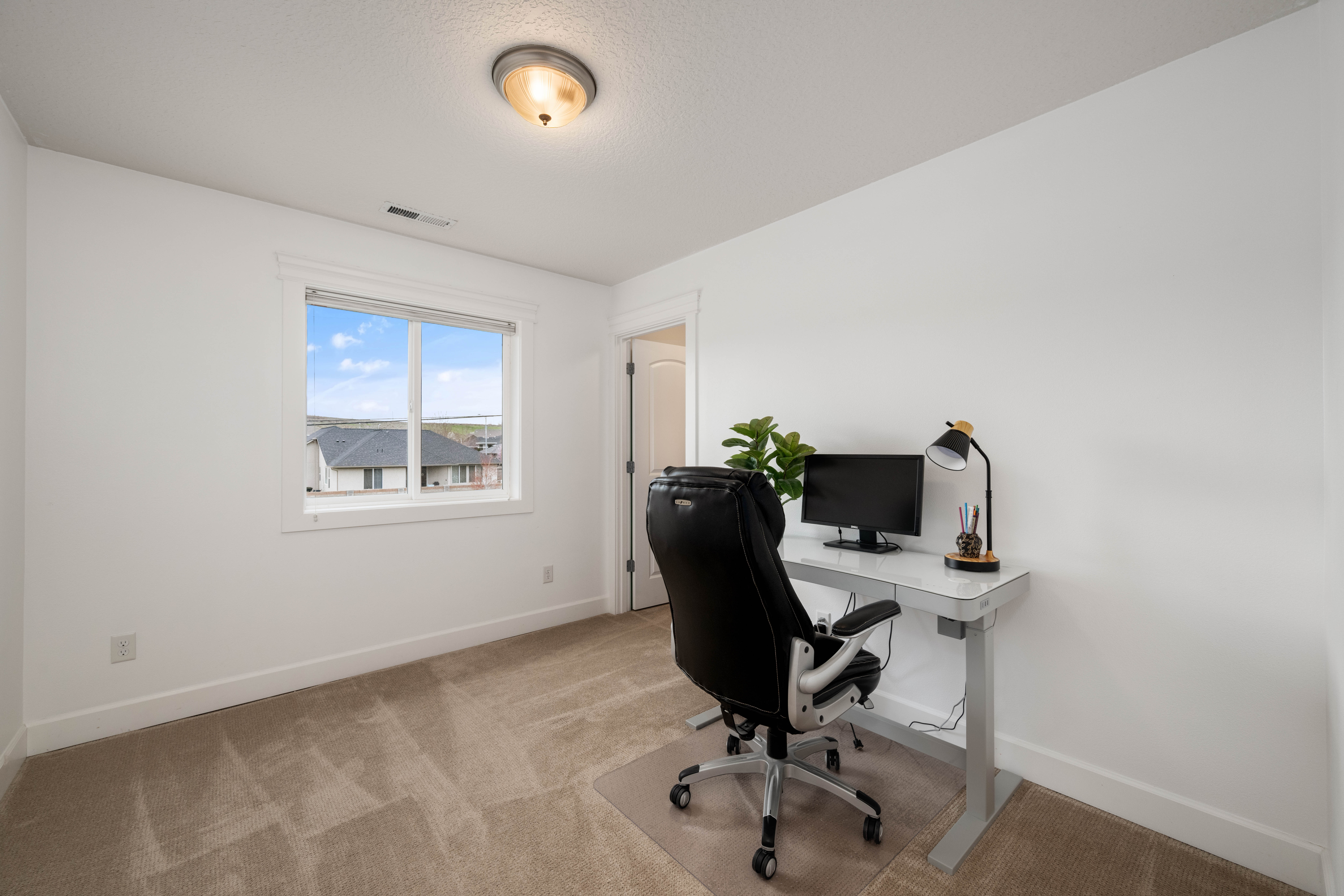  Immaculate 2-Story in ?The Park? - 物件實景