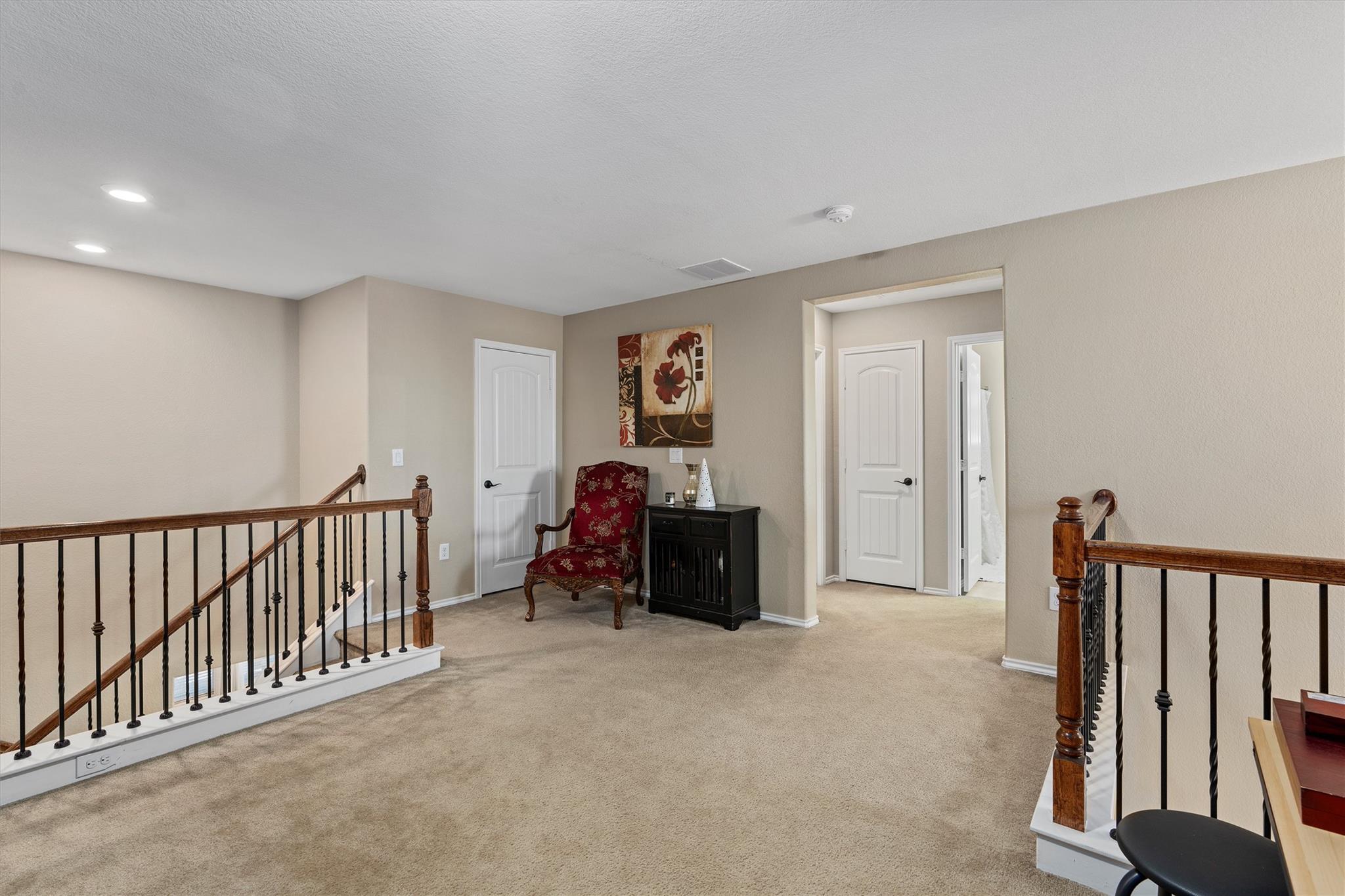 Austin, Texas, 78744, United States, 5 Bedrooms Bedrooms, ,4 BathroomsBathrooms,Residential,For Sale,1975896