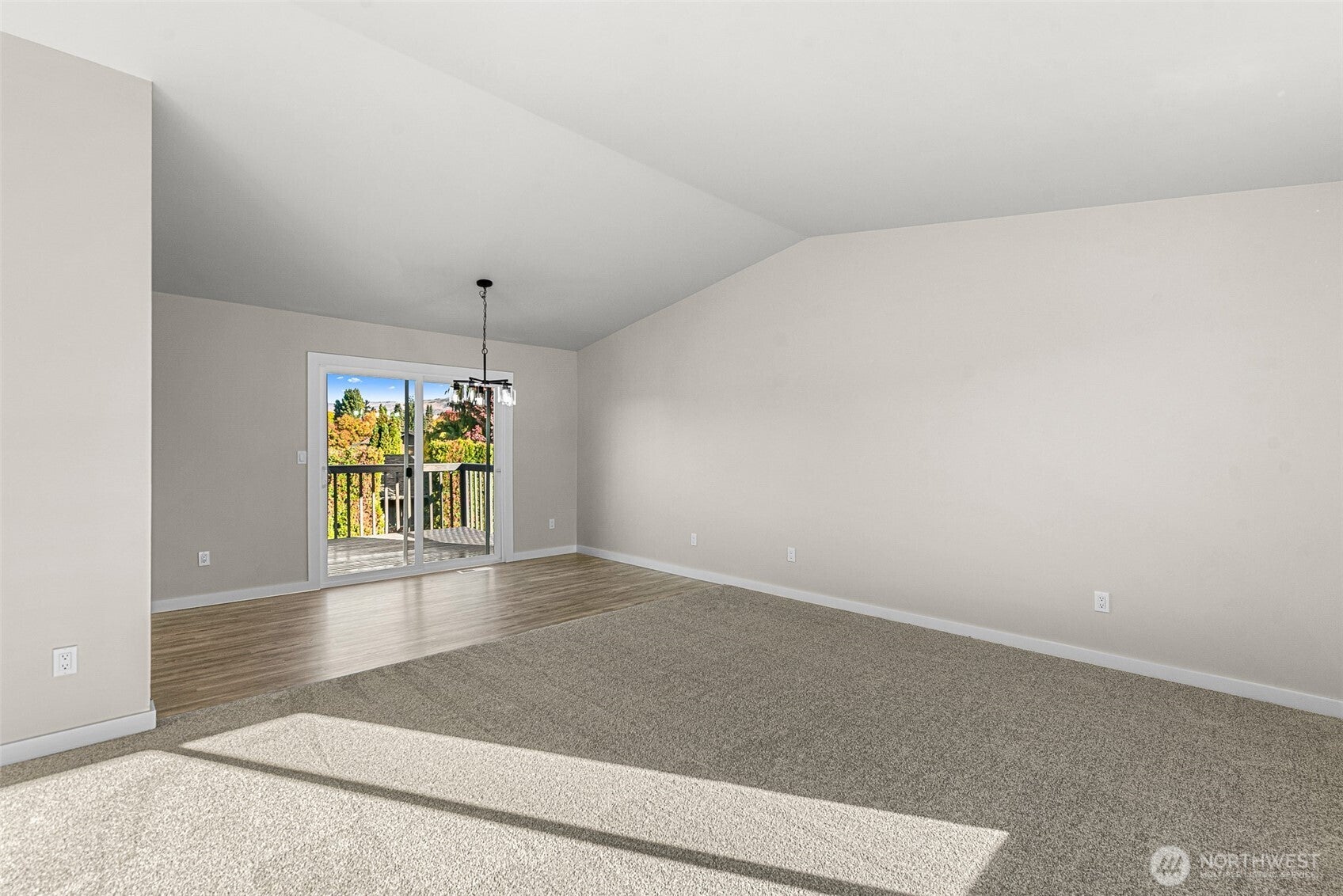 East Wenatchee, Washington, 98802, United States, 3 Bedrooms Bedrooms, ,1 BathroomBathrooms,Residential,For Sale,1984794