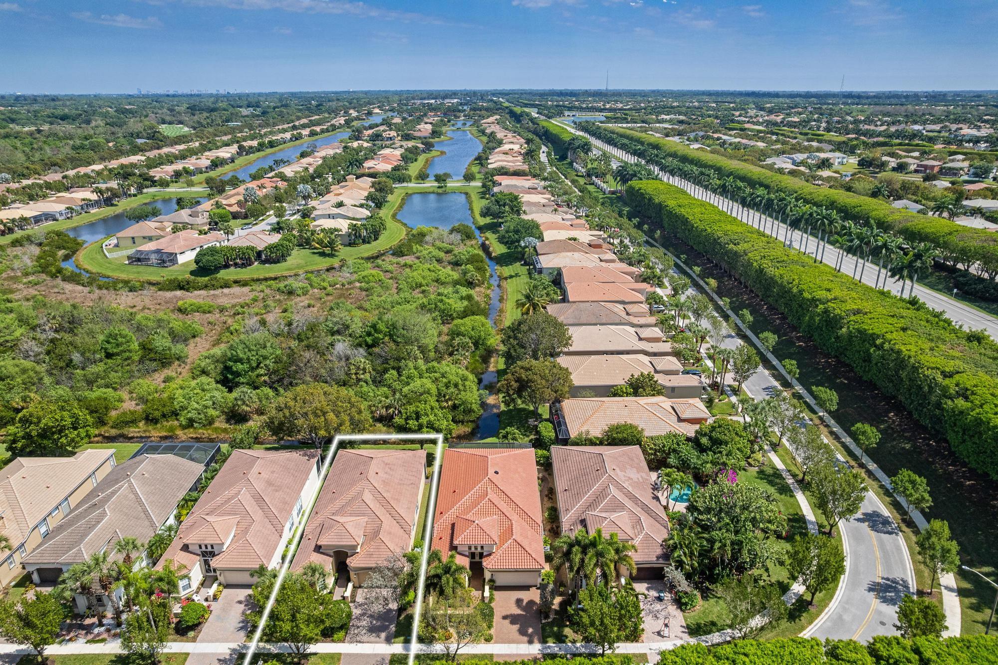 Wellington, Florida, 33411, United States, 3 Bedrooms Bedrooms, ,3 BathroomsBathrooms,Residential,For Sale,1977334