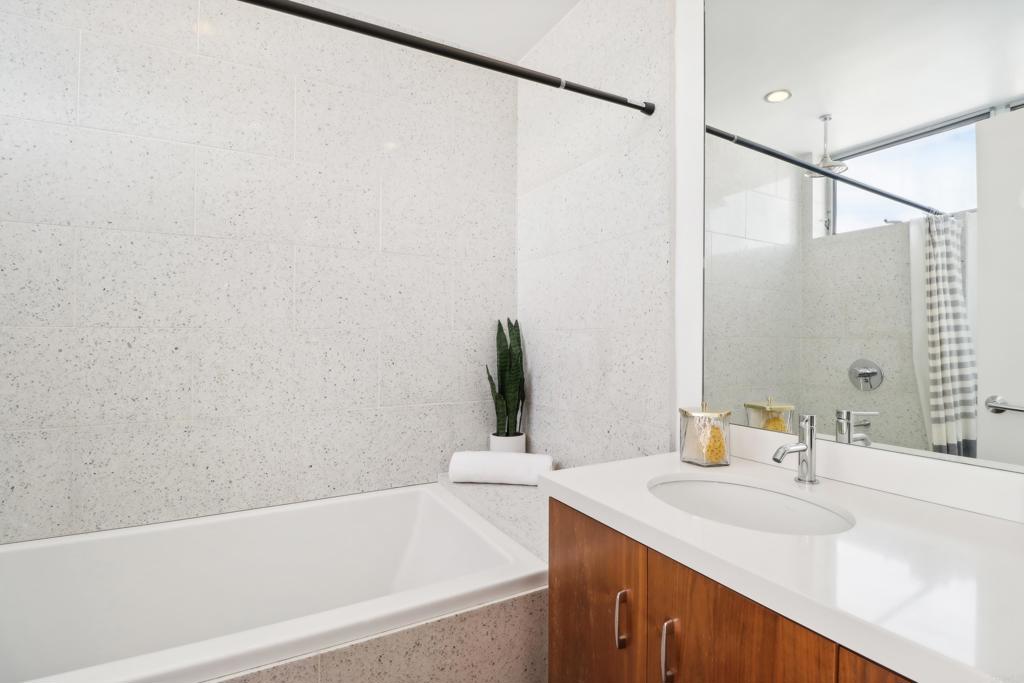Venice, California, 90291, United States, 4 Bedrooms Bedrooms, ,4 BathroomsBathrooms,Residential,For Sale,1843493