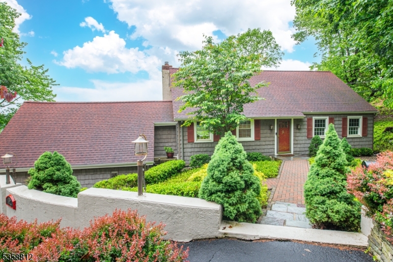 Sparta Twp., New Jersey, 07871, United States, 4 Bedrooms Bedrooms, ,3 BathroomsBathrooms,Residential,For Sale,1901474