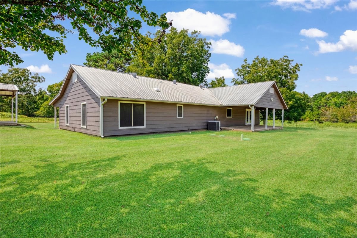 Savoy, Texas, 75479, United States, 3 Bedrooms Bedrooms, ,2 BathroomsBathrooms,Residential,For Sale,1979874