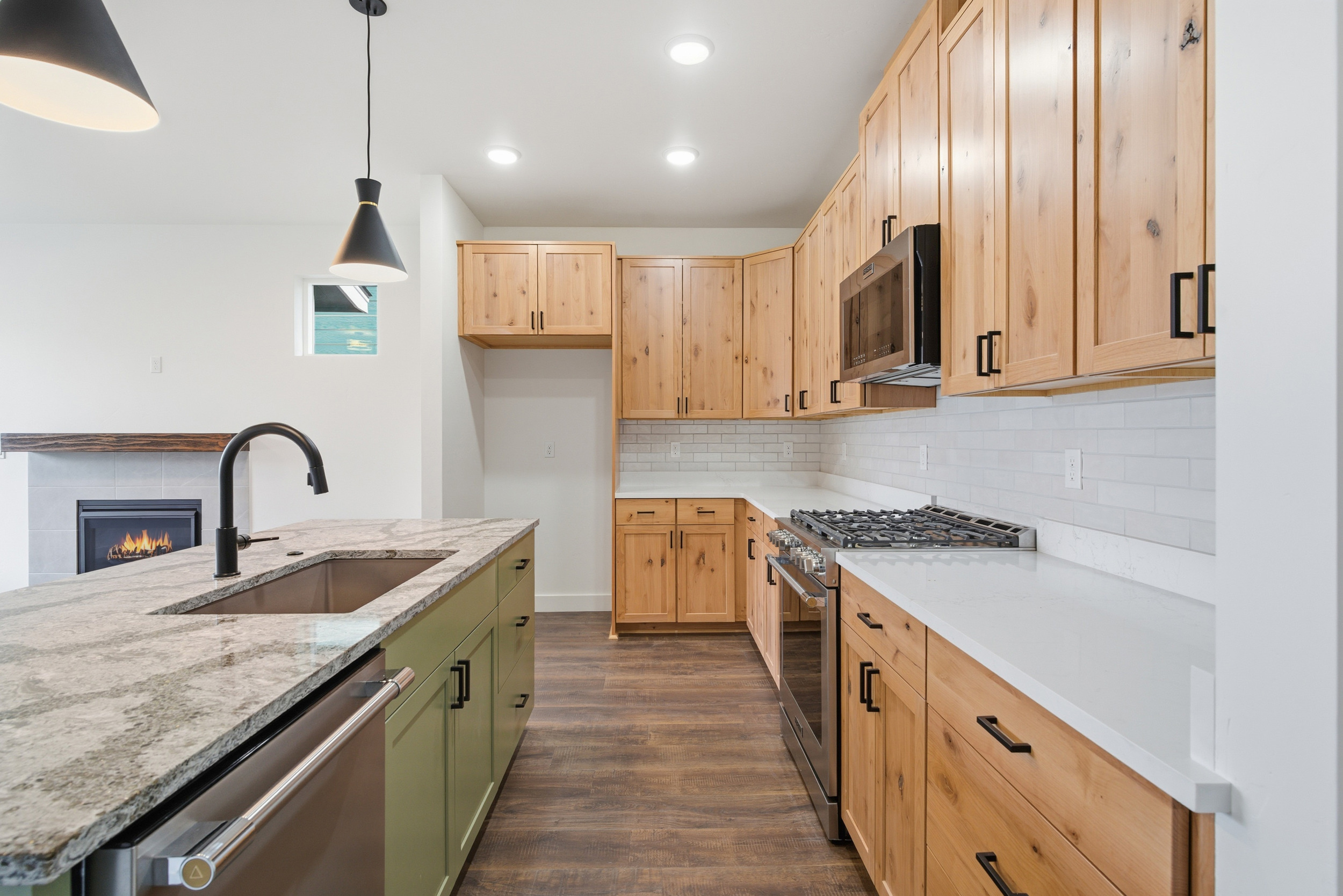 Sandpoint, Idaho, 83864, United States, 3 Bedrooms Bedrooms, ,3 BathroomsBathrooms,Residential,For Sale,2006099