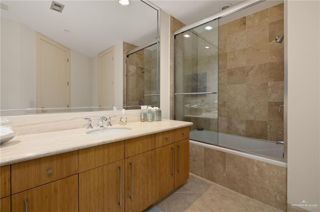 South Padre Island, Texas, 78597, United States, 2 Bedrooms Bedrooms, ,2 BathroomsBathrooms,Residential,For Sale,1933520