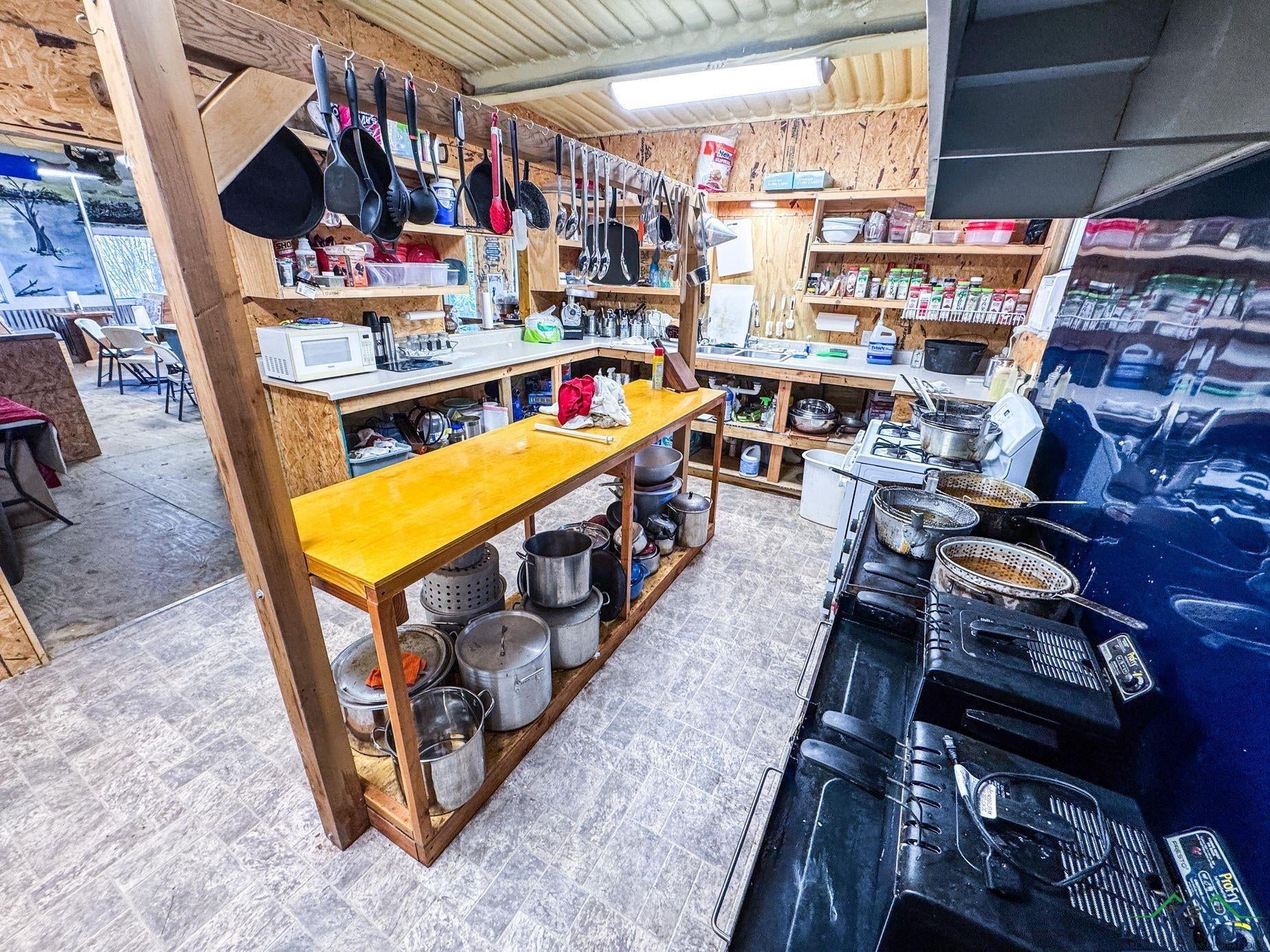 Karnack, Texas, 75661, United States, 3 Bedrooms Bedrooms, ,2 BathroomsBathrooms,Residential,For Sale,1983370