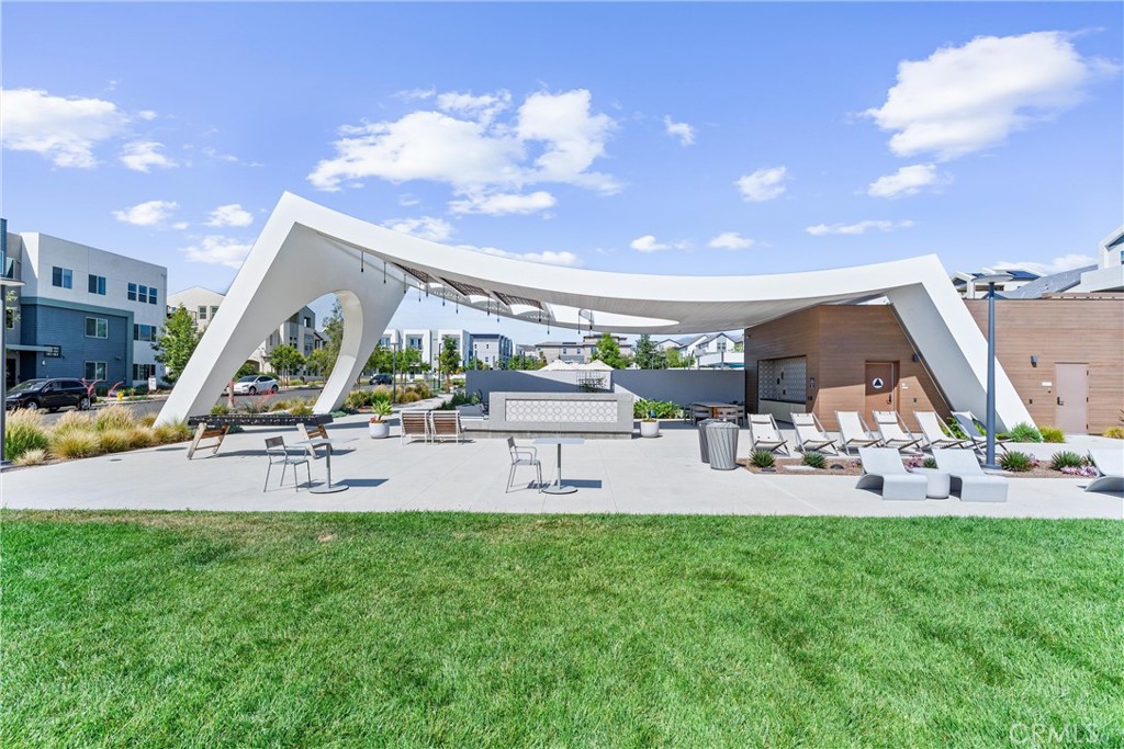 Irvine, California, 92618, United States, 2 Bedrooms Bedrooms, ,2 BathroomsBathrooms,Residential,For Sale,1988212