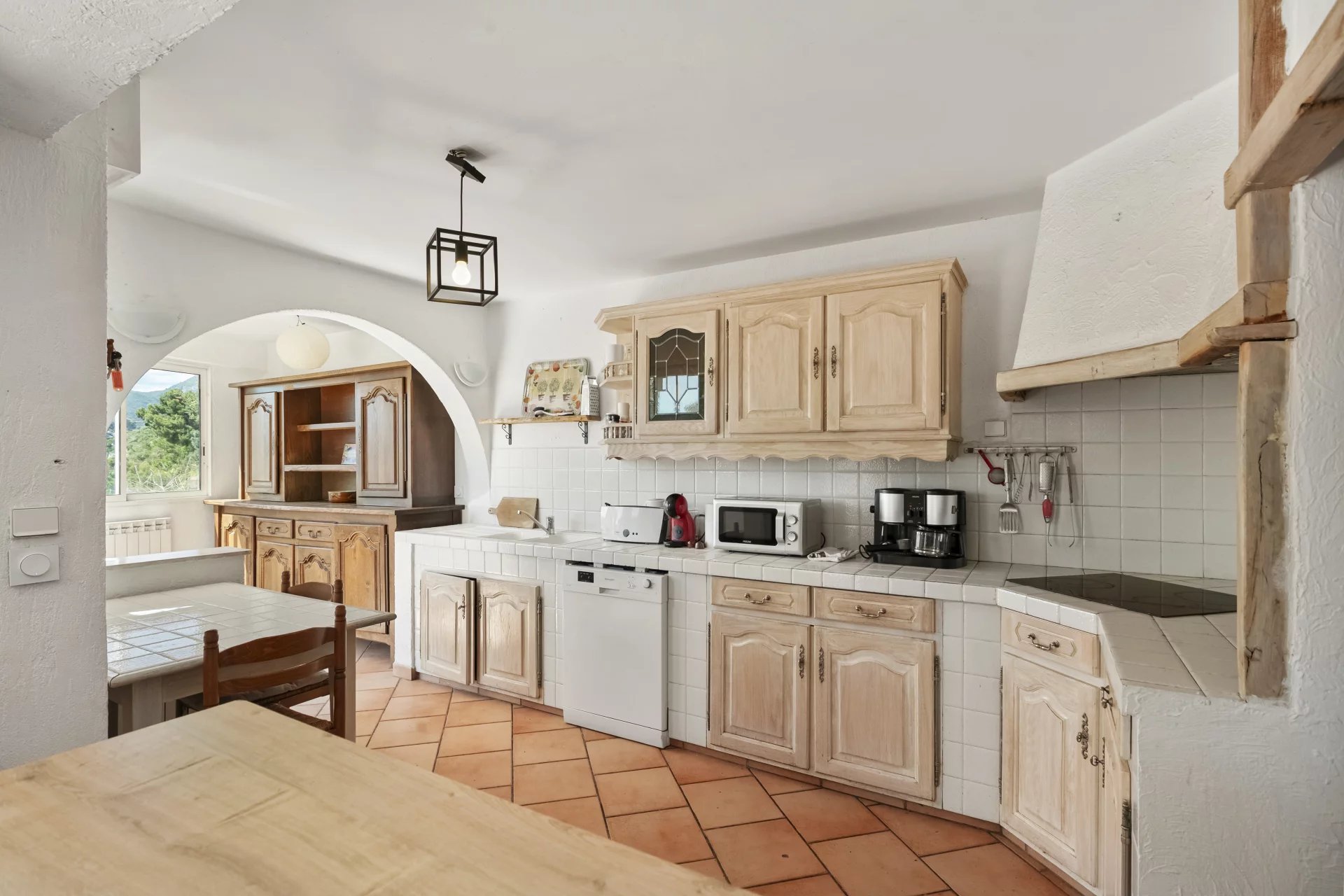 Nice, Provence-Alpes-Côte d’Azur, 06000, FR, 5 Bedrooms Bedrooms, ,4 BathroomsBathrooms,Residential,For Sale,1829311