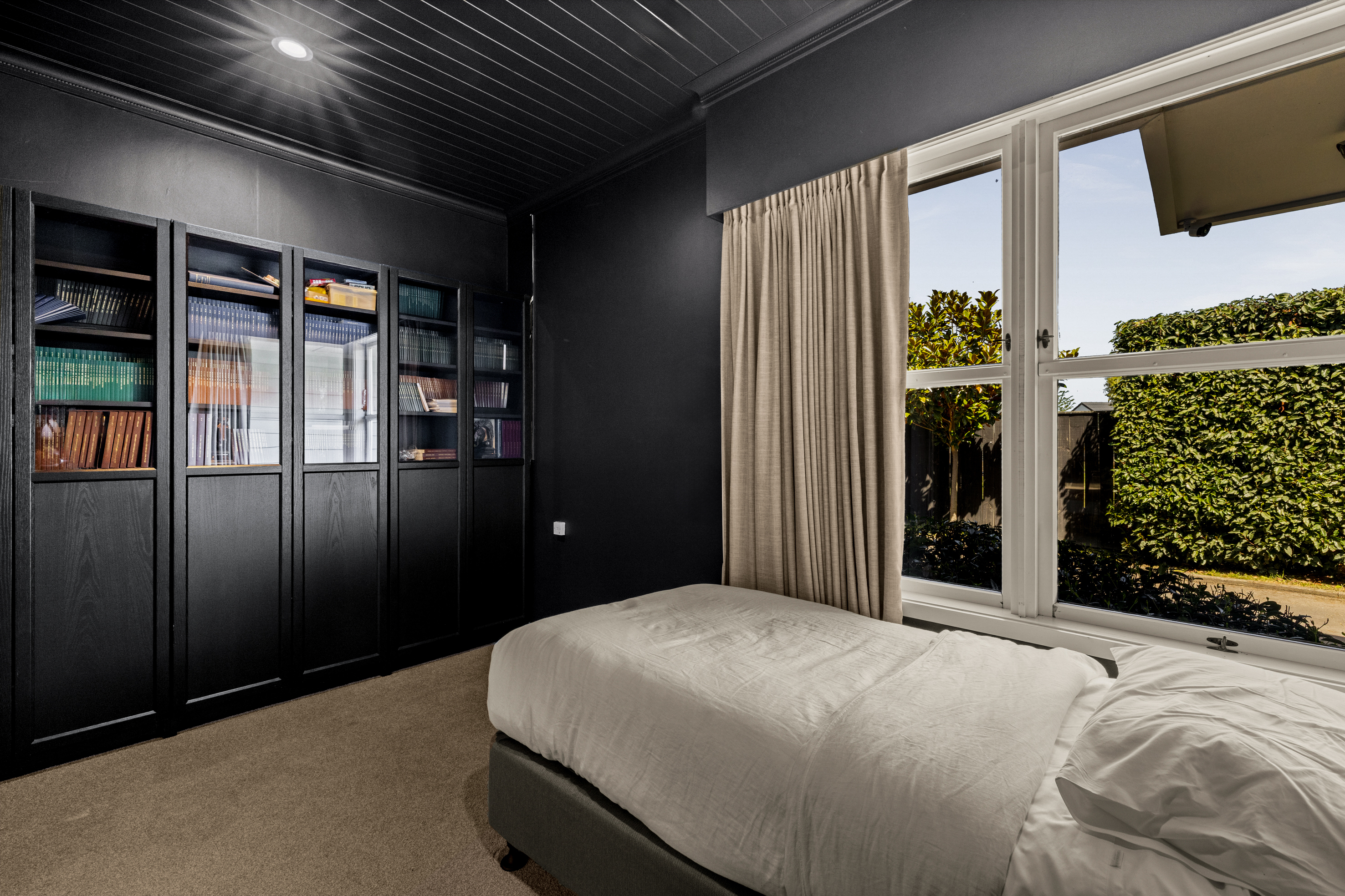  904B Harding Road, Camberley - 物件實景