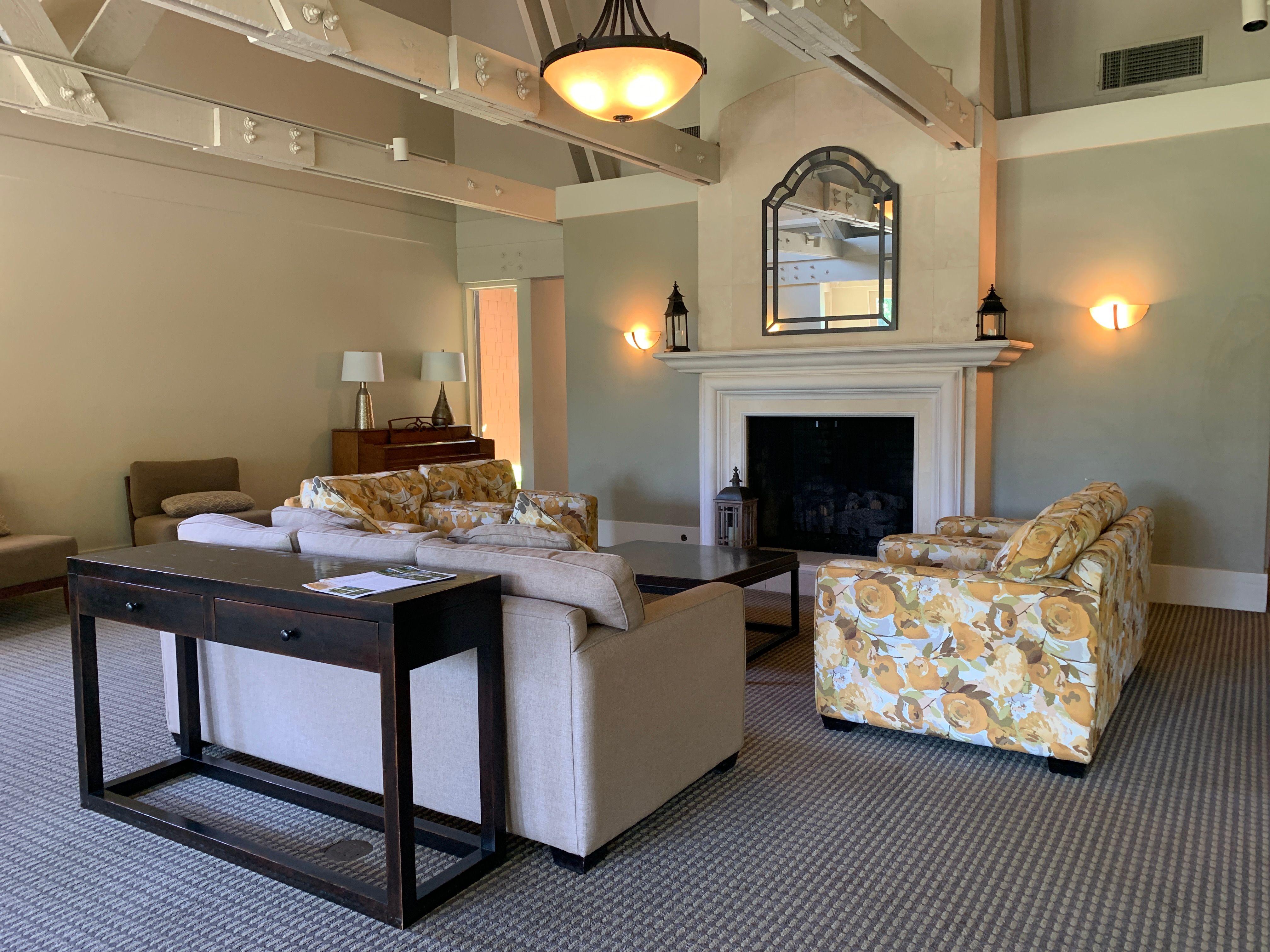  700 Woodside Lane East #5, Sacramento, CA 95825 - 物件實景