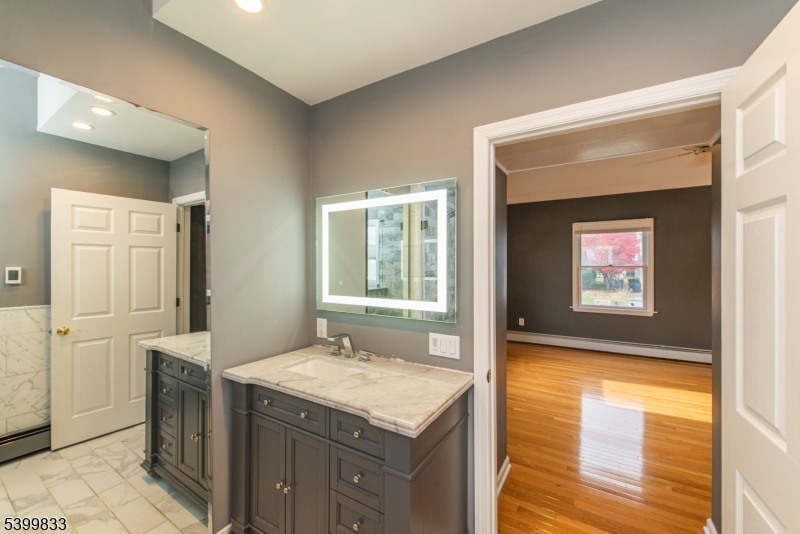 Clifton City, New Jersey, 07013, United States, 5 Bedrooms Bedrooms, ,4 BathroomsBathrooms,Residential,For Sale,2002178