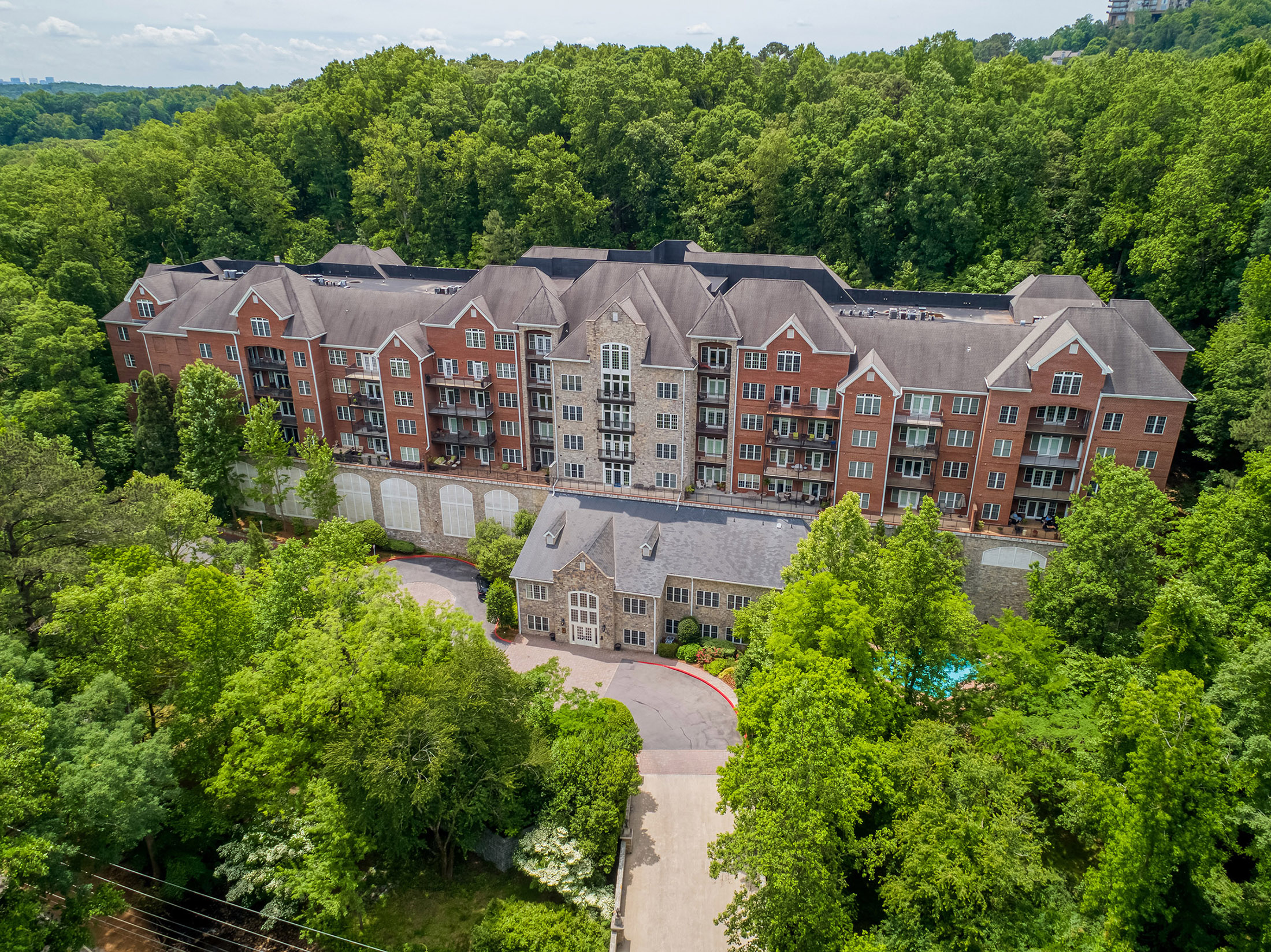  Showstopping Spacious Two Bedroom in the Exclusive Greystone at Vinings - 物件實景