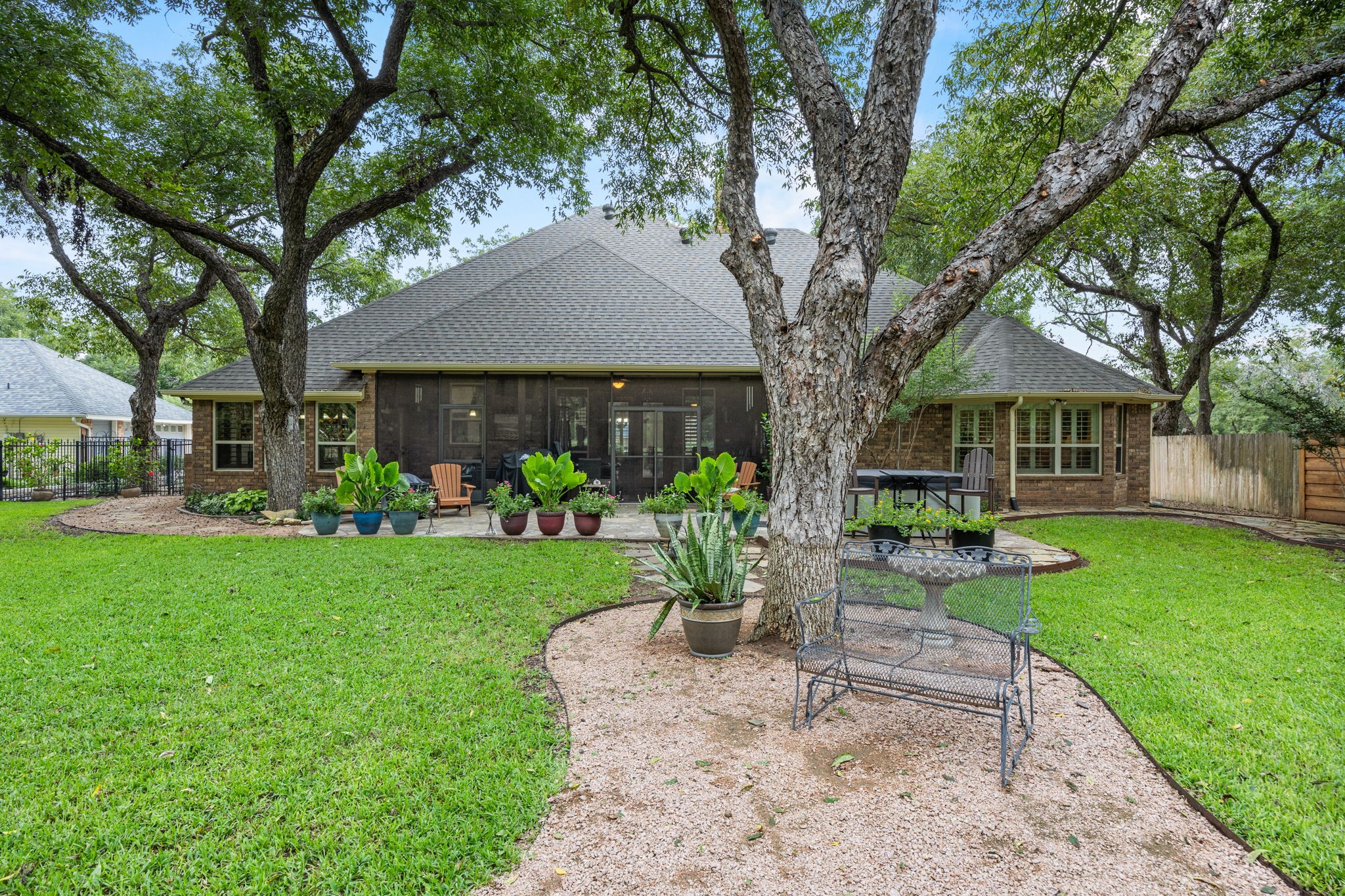 Granbury, Texas, 76049, United States, 3 Bedrooms Bedrooms, ,3 BathroomsBathrooms,Residential,For Sale,1927180