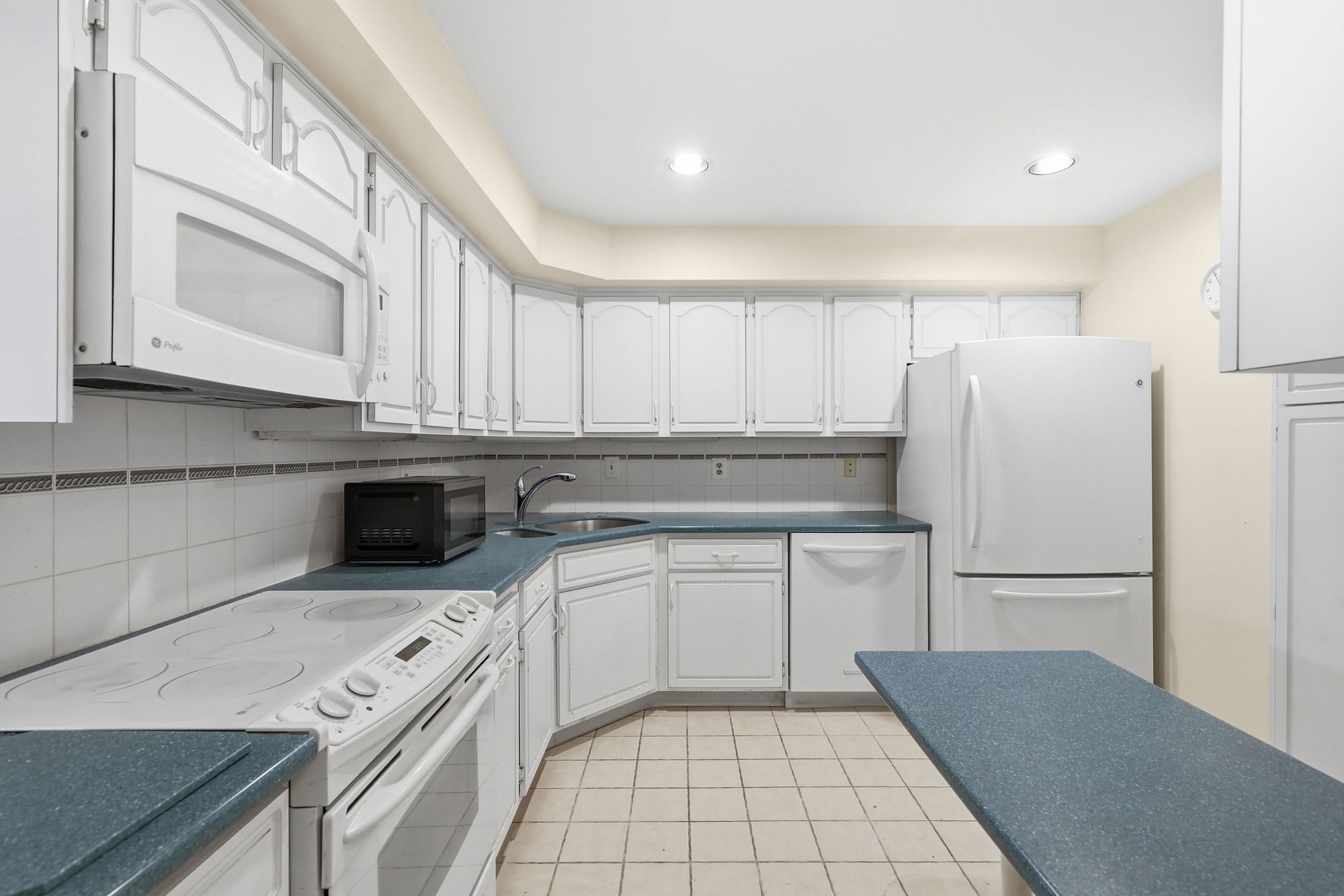 4677 Bayard Street #204, Pittsburgh, PA 15213 - 物件實景