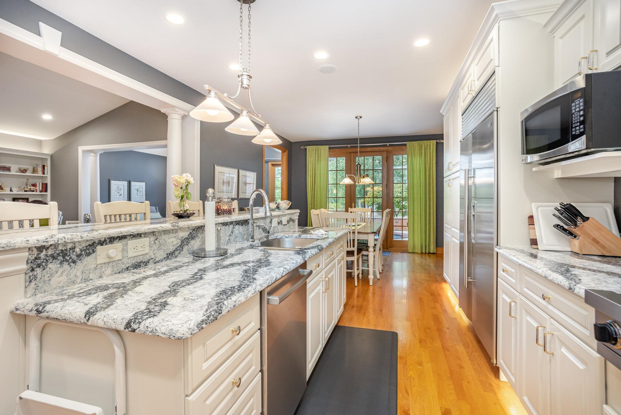 Bay City, Michigan, 48706, United States, 4 Bedrooms Bedrooms, ,5 BathroomsBathrooms,Residential,For Sale,1986135