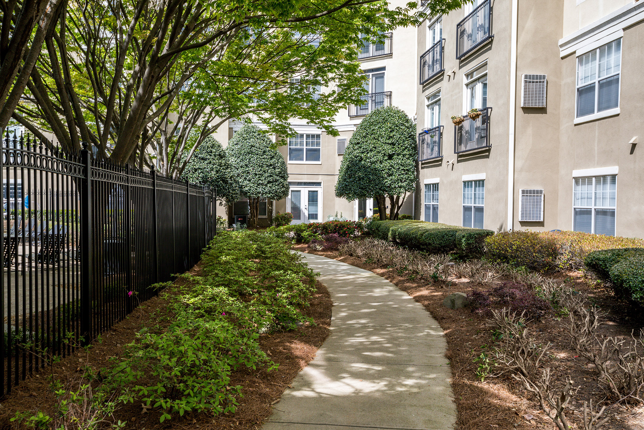  Spacious Heart-of-Midtown Condo - 物件實景
