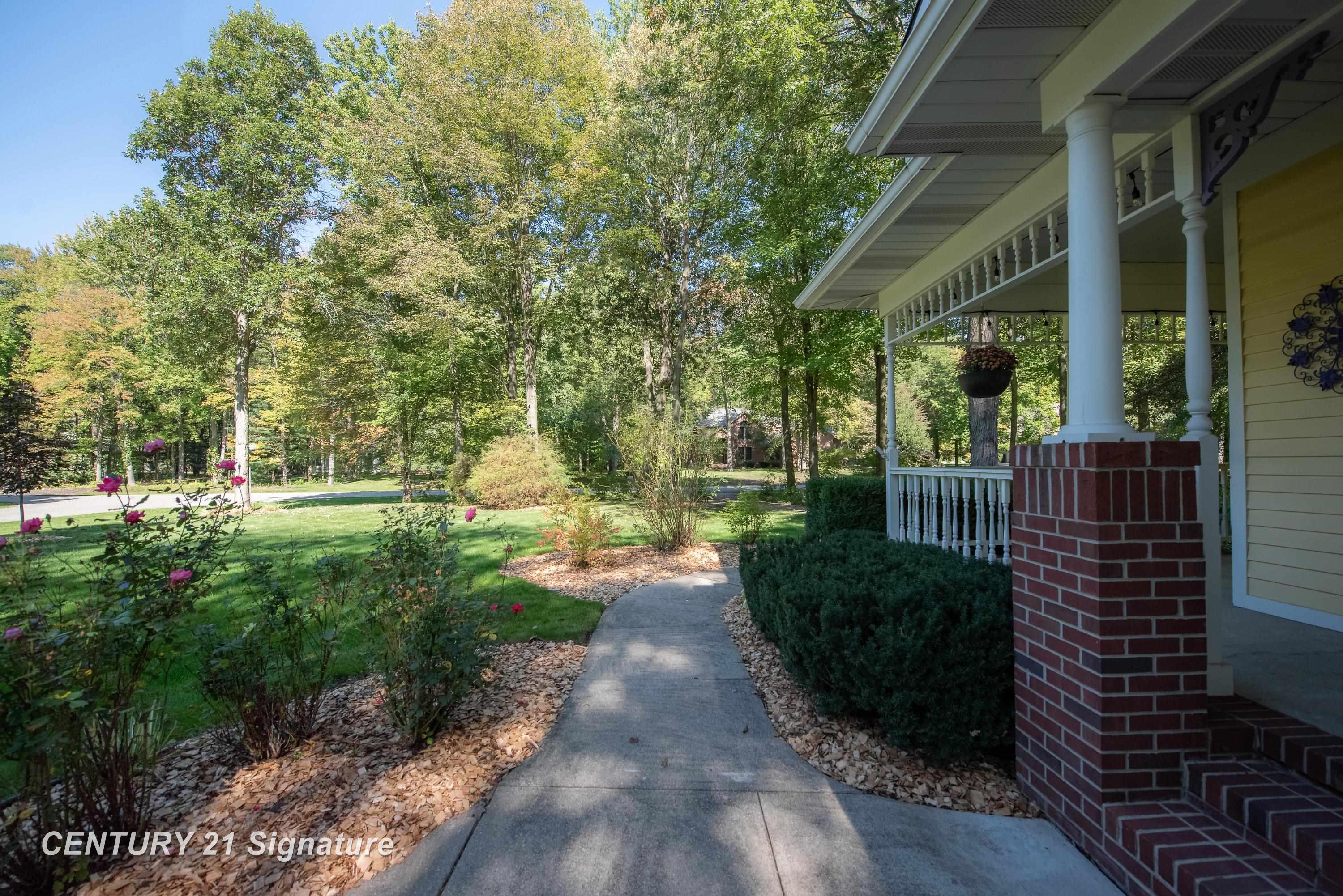 Midland, Michigan, 48642, United States, 5 Bedrooms Bedrooms, ,6 BathroomsBathrooms,Residential,For Sale,1977241