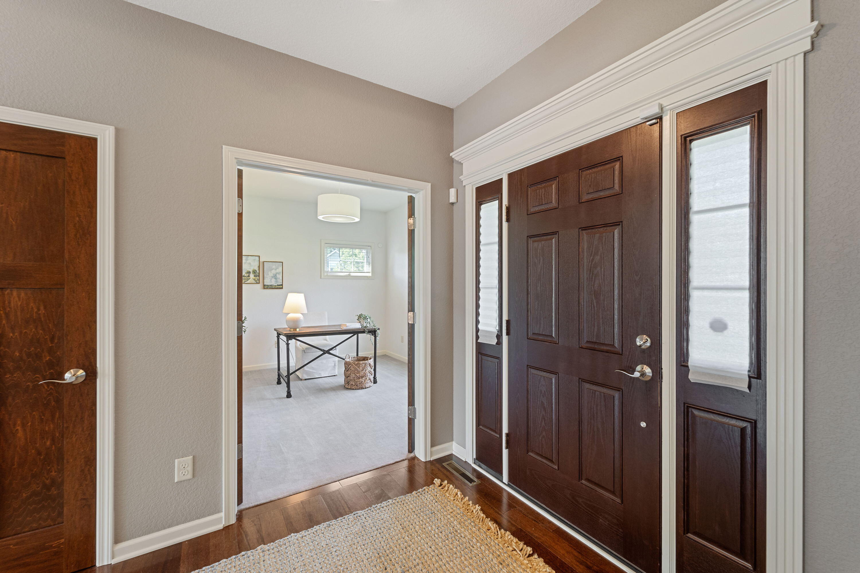 Mequon, Wisconsin, 53092, United States, 4 Bedrooms Bedrooms, ,4 BathroomsBathrooms,Residential,For Sale,1920034