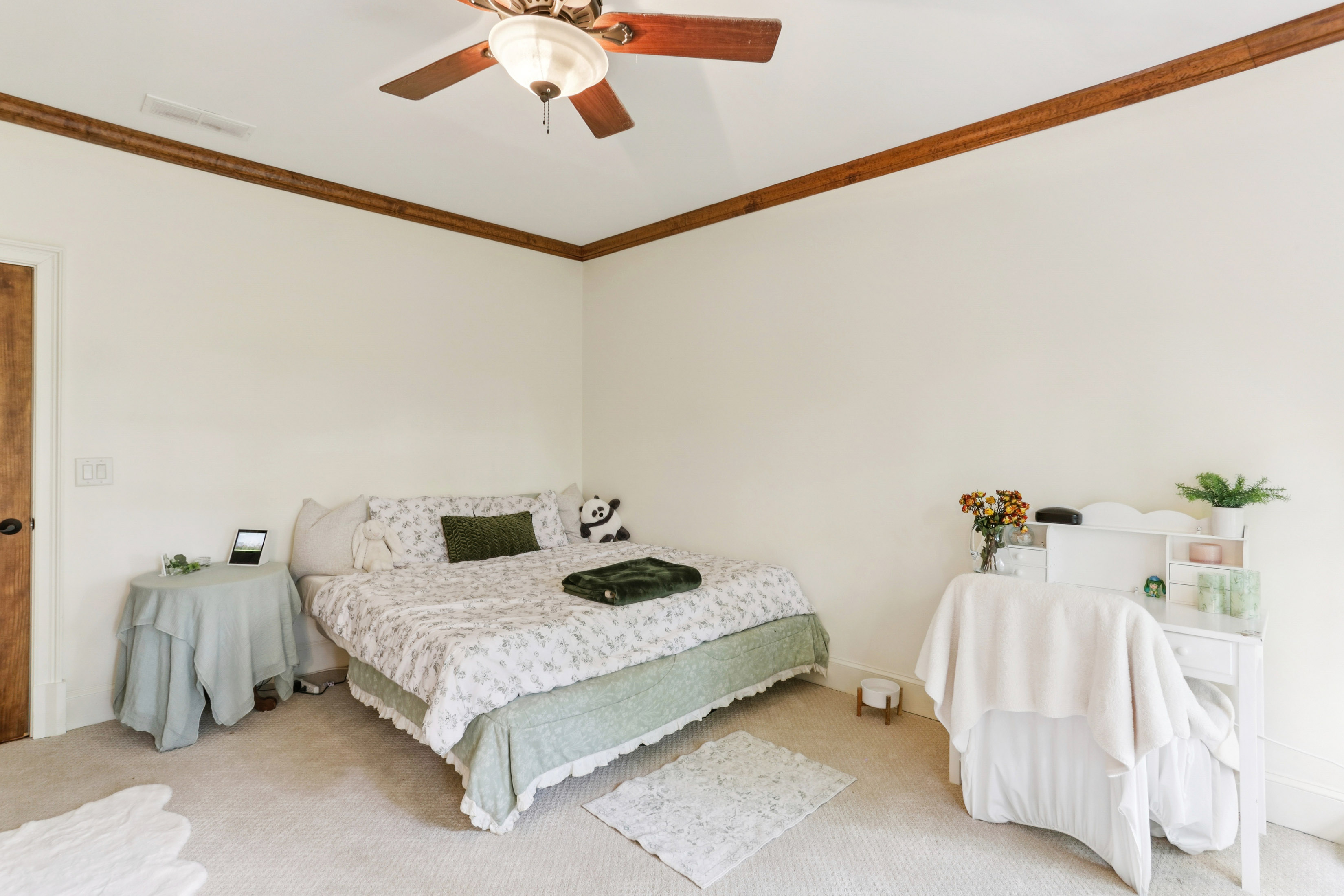  Stunning Brick Traditional in Sought-After Pine Hills - 物件實景