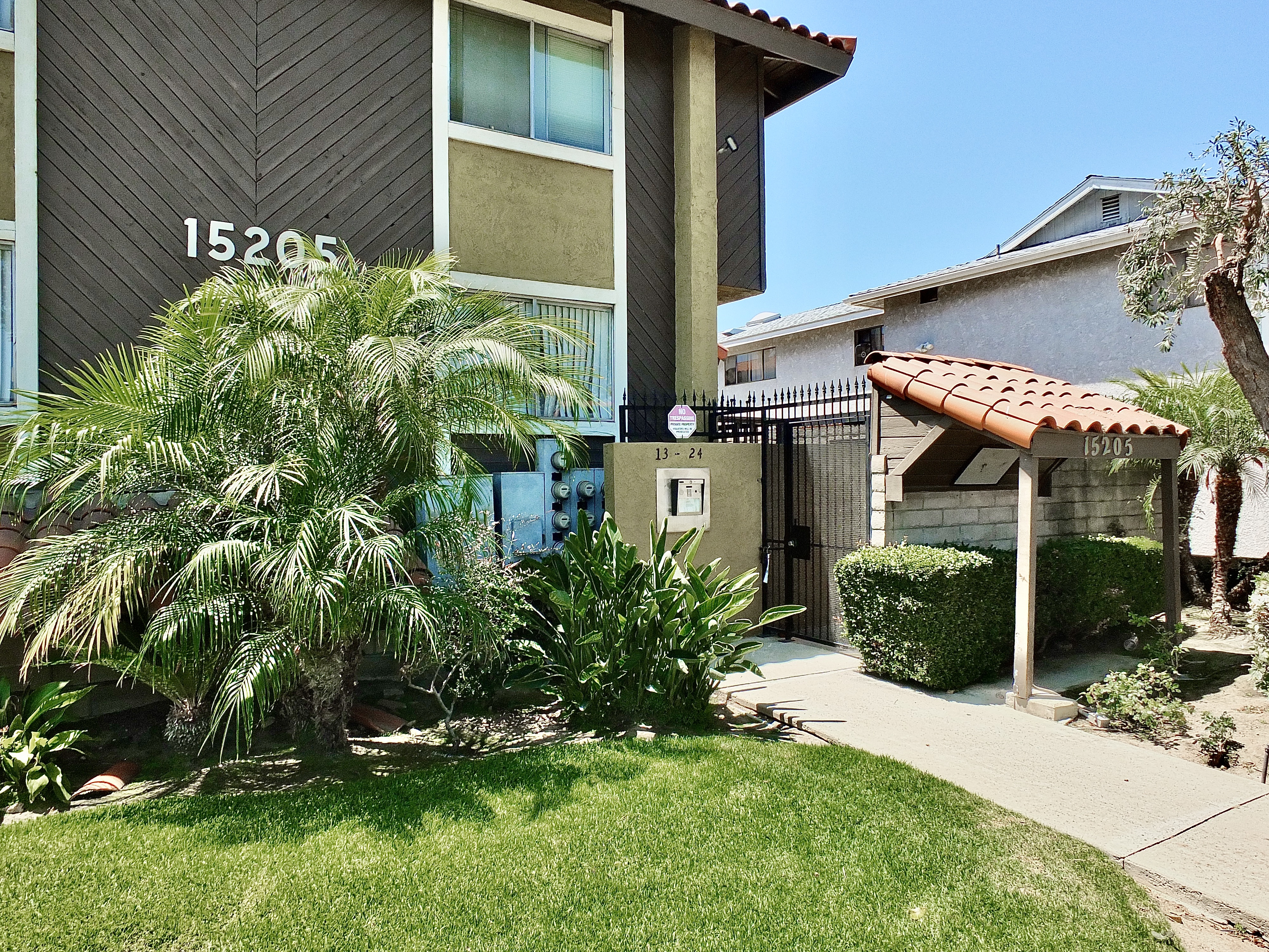 Gardena, California, 90247, United States, 2 Bedrooms Bedrooms, ,3 BathroomsBathrooms,Residential,For Sale,1905647