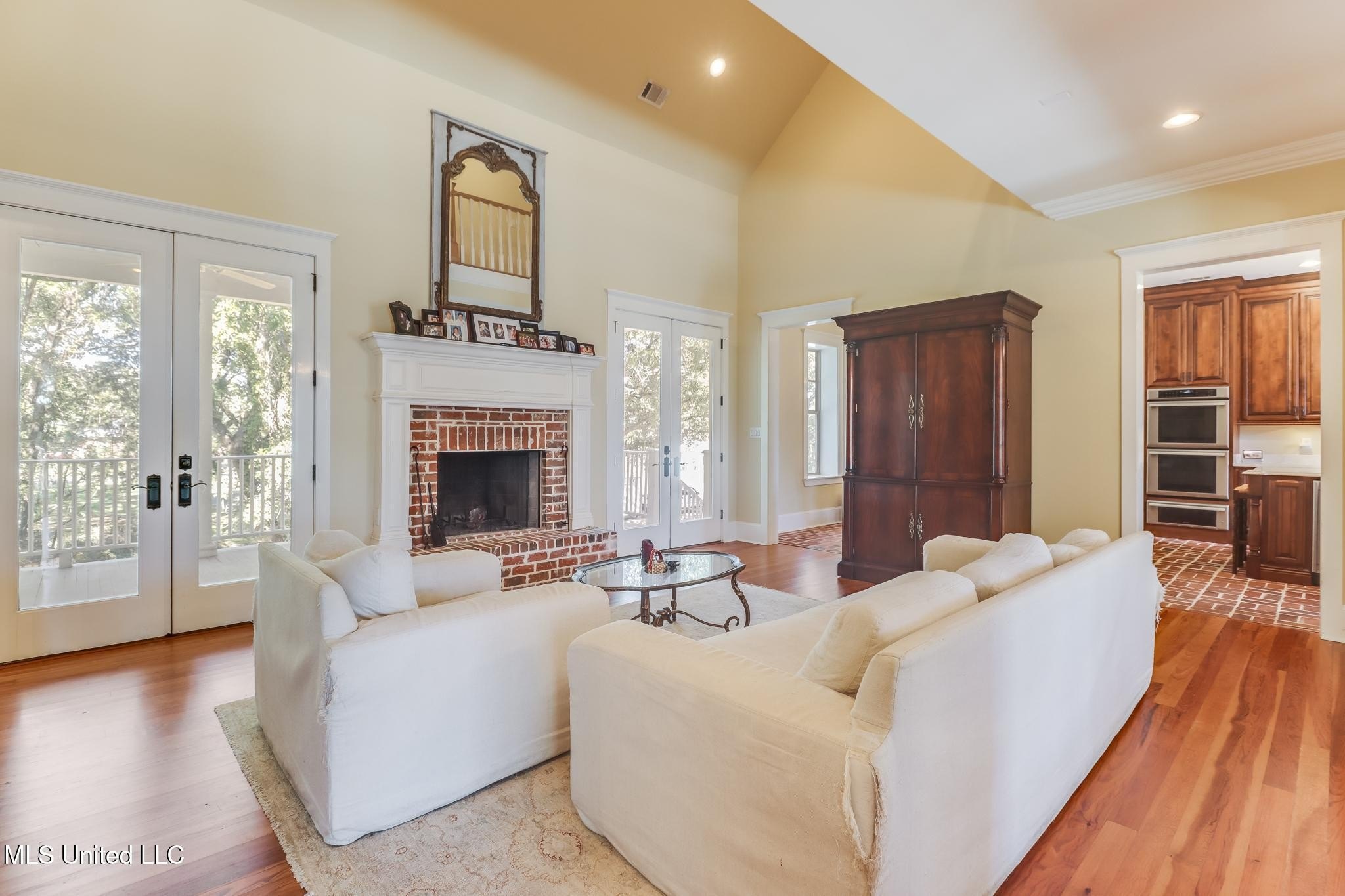 Pascagoula, Mississippi, 39581, United States, 5 Bedrooms Bedrooms, ,6 BathroomsBathrooms,Residential,For Sale,1977278