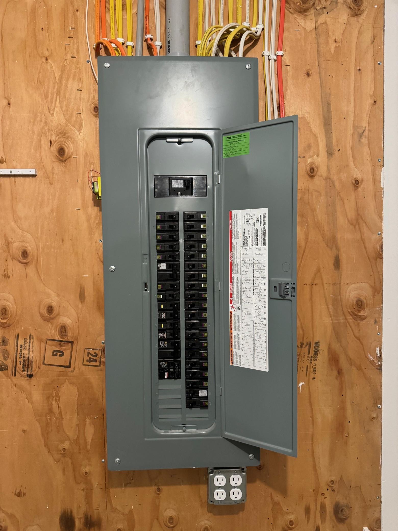 Albert Lea, Minnesota, 56007, United States, 4 Bedrooms Bedrooms, ,2 BathroomsBathrooms,Residential,For Sale,1978307