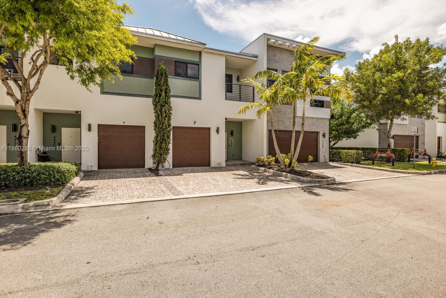 Plantation, Florida, 33317, United States, 3 Bedrooms Bedrooms, ,3 BathroomsBathrooms,Residential,For Sale,1919824