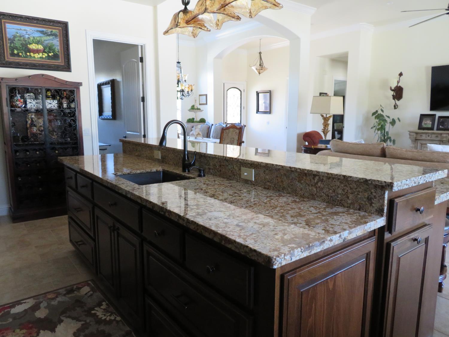 Oakdale, California, 95361, United States, 3 Bedrooms Bedrooms, ,4 BathroomsBathrooms,Residential,For Sale,1905843