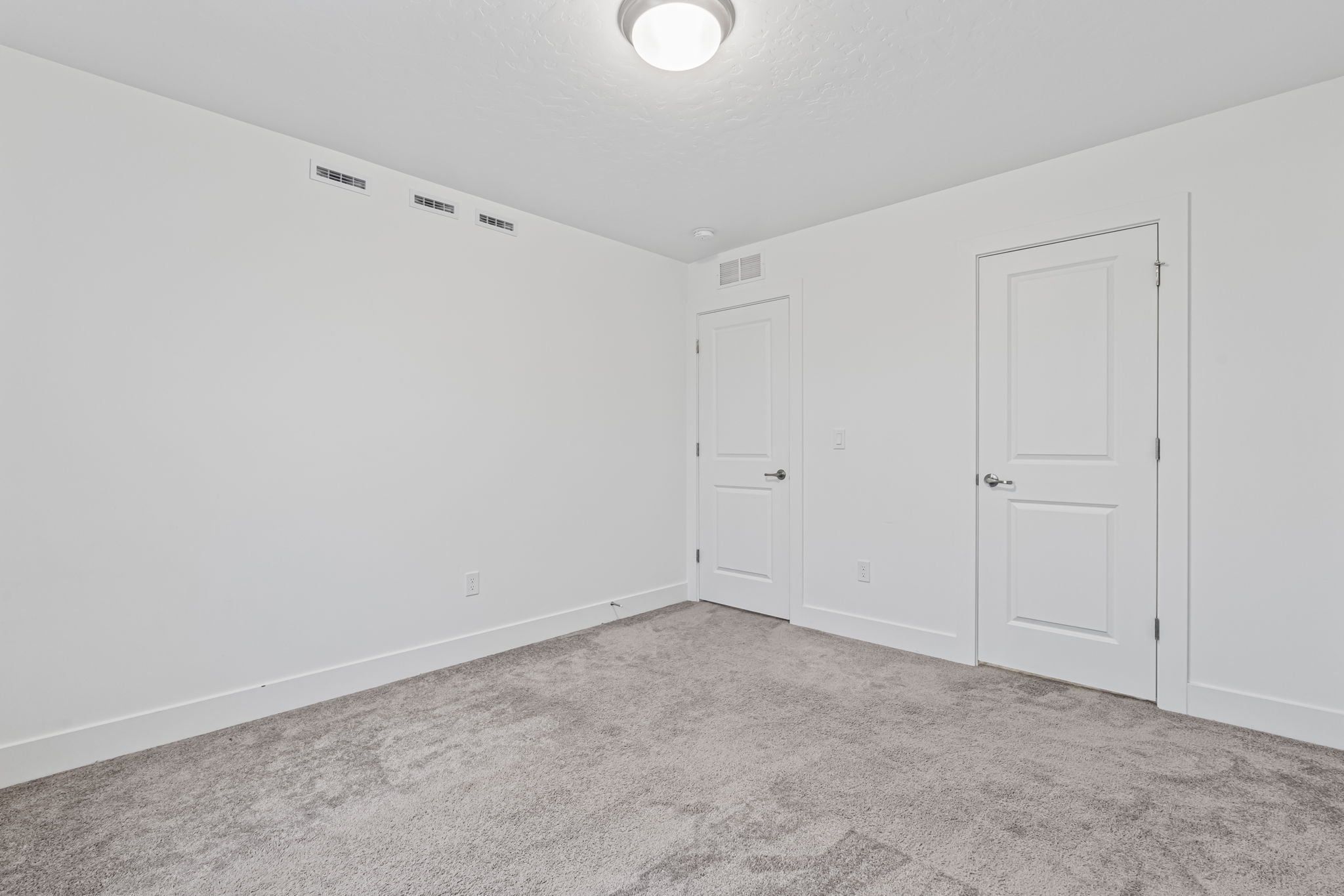 Caldwell, Idaho, 83607, United States, 4 Bedrooms Bedrooms, ,3 BathroomsBathrooms,Residential,For Sale,2005985