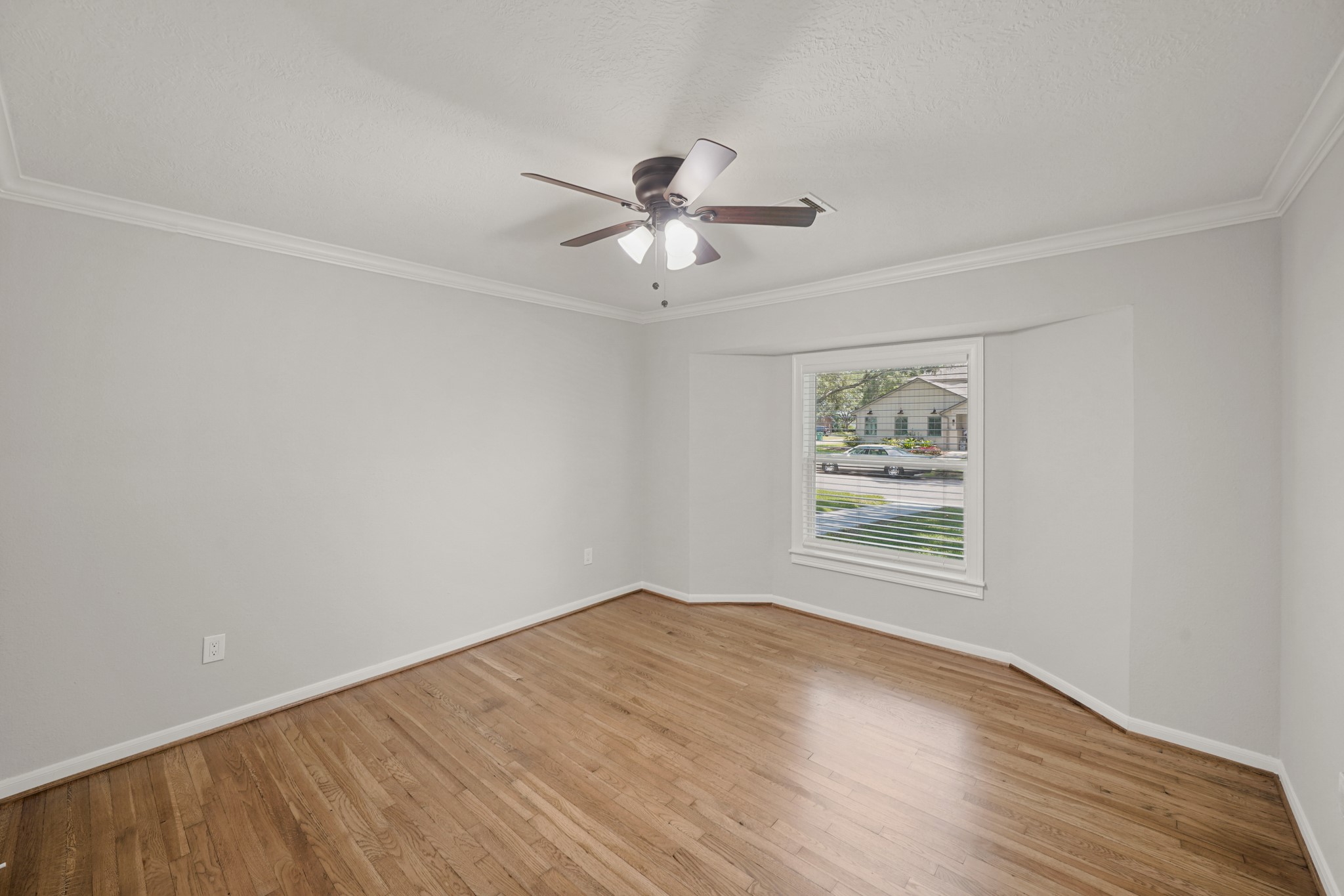 Houston, Texas, 77096, United States, 4 Bedrooms Bedrooms, ,3 BathroomsBathrooms,Residential,For Sale,1901222