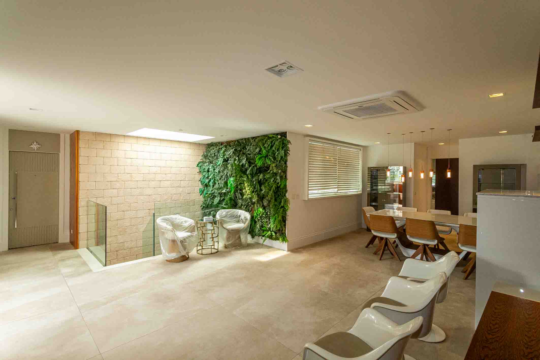  Renovated penthouse with four bedrooms near the beach - 物件實景