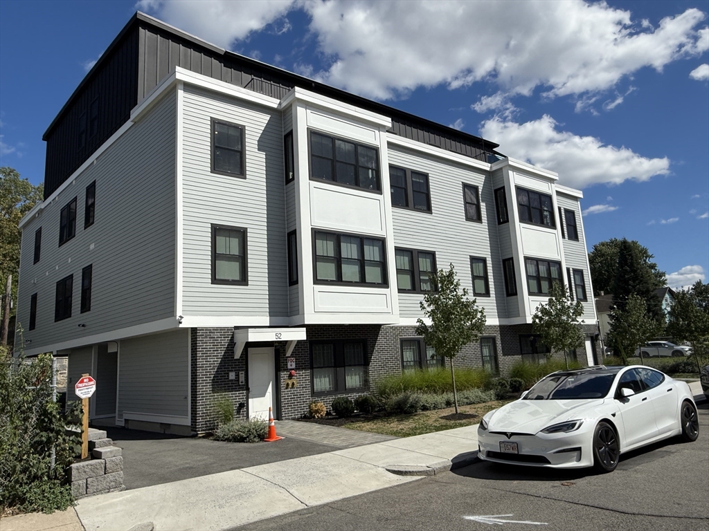 Boston, Massachusetts, 02124, United States, 3 Bedrooms Bedrooms, ,2 BathroomsBathrooms,Residential,For Sale,1941577