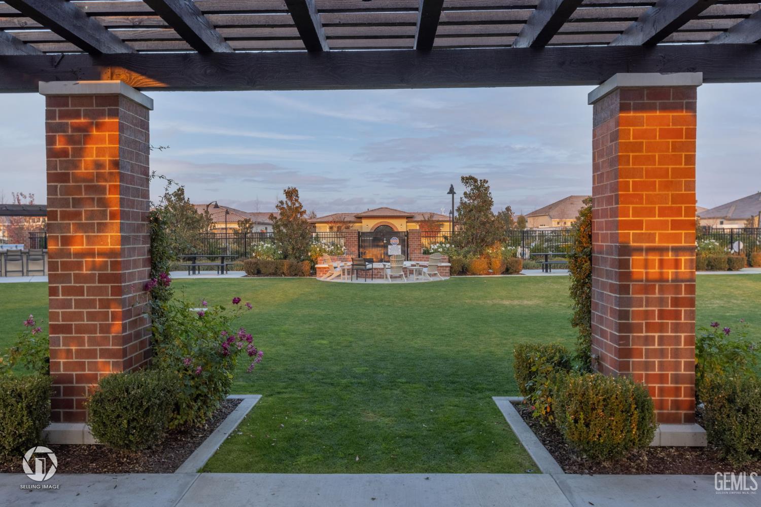Bakersfield, California, 93311, United States, 4 Bedrooms Bedrooms, ,3 BathroomsBathrooms,Residential,For Sale,1926375