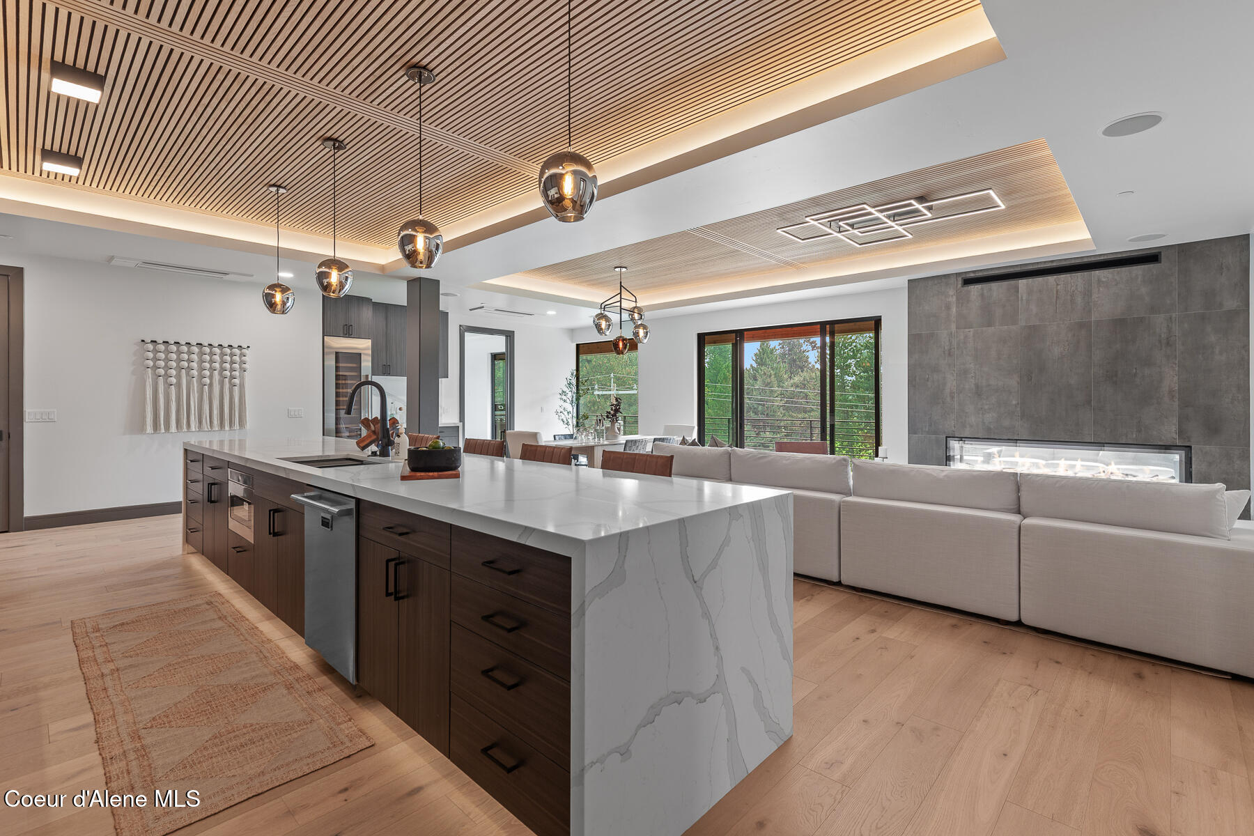 Coeur d'Alene, Idaho, 83814, United States, 3 Bedrooms Bedrooms, ,4 BathroomsBathrooms,Residential,For Sale,2018272