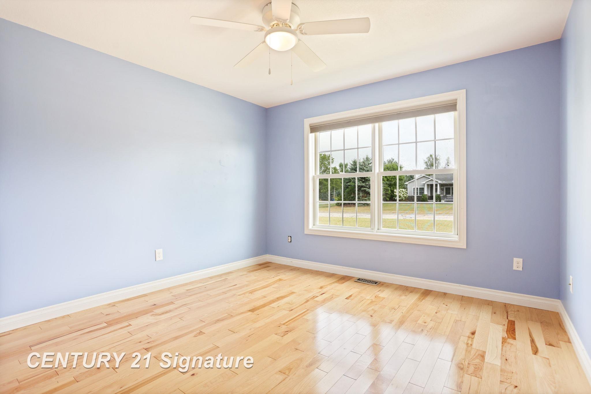 Freeland, Michigan, 48623, United States, 4 Bedrooms Bedrooms, ,3 BathroomsBathrooms,Residential,For Sale,1924442