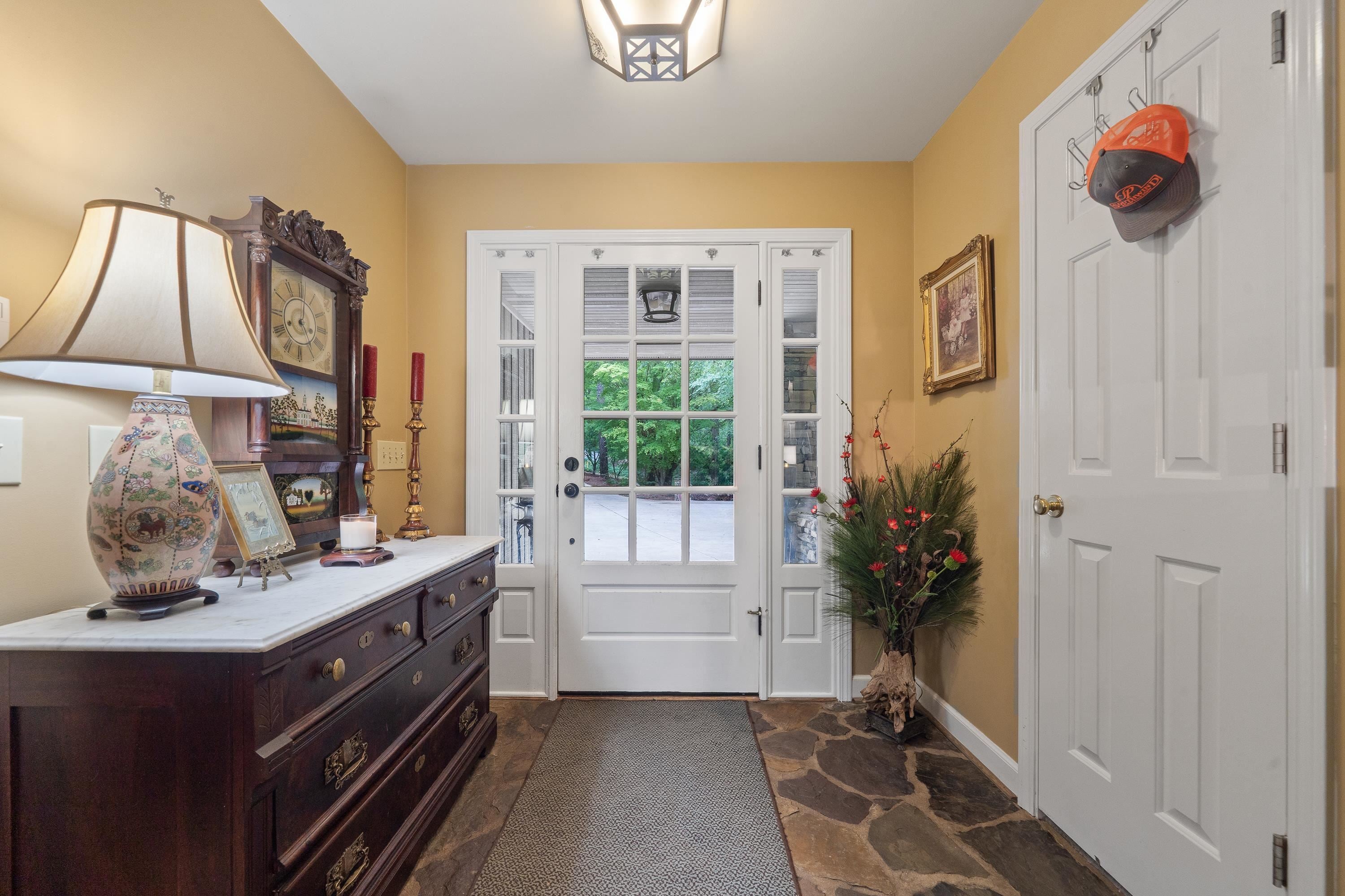 Greensboro, Georgia, 30642, United States, 4 Bedrooms Bedrooms, ,4 BathroomsBathrooms,Residential,For Sale,1849801