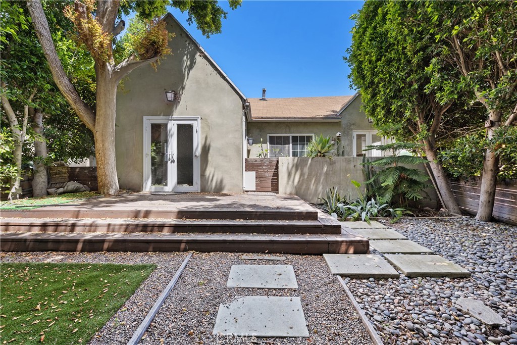 Los Angeles, California, 90034, United States, 3 Bedrooms Bedrooms, ,2 BathroomsBathrooms,Residential,For Sale,1866945